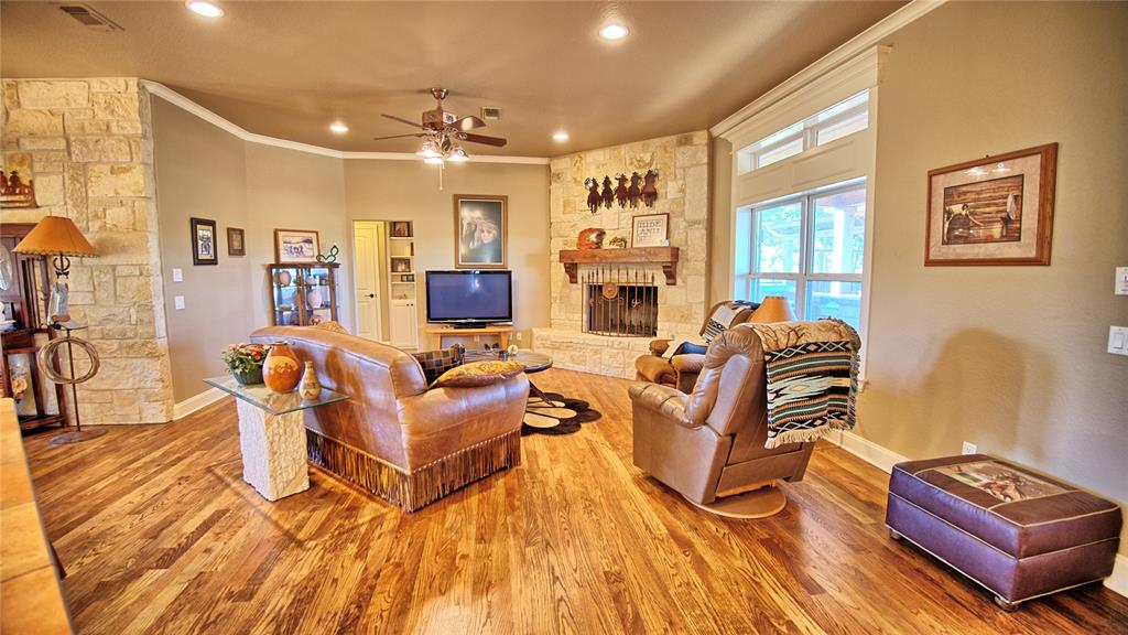 Paradise, Texas, 76073, United States, 4 Bedrooms Bedrooms, ,3 BathroomsBathrooms,Residential,For Sale,1982830