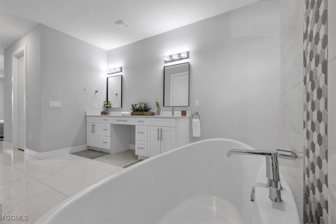 Cape Coral, Florida, 33914, United States, 3 Bedrooms Bedrooms, ,2 BathroomsBathrooms,Residential,For Sale,2007563