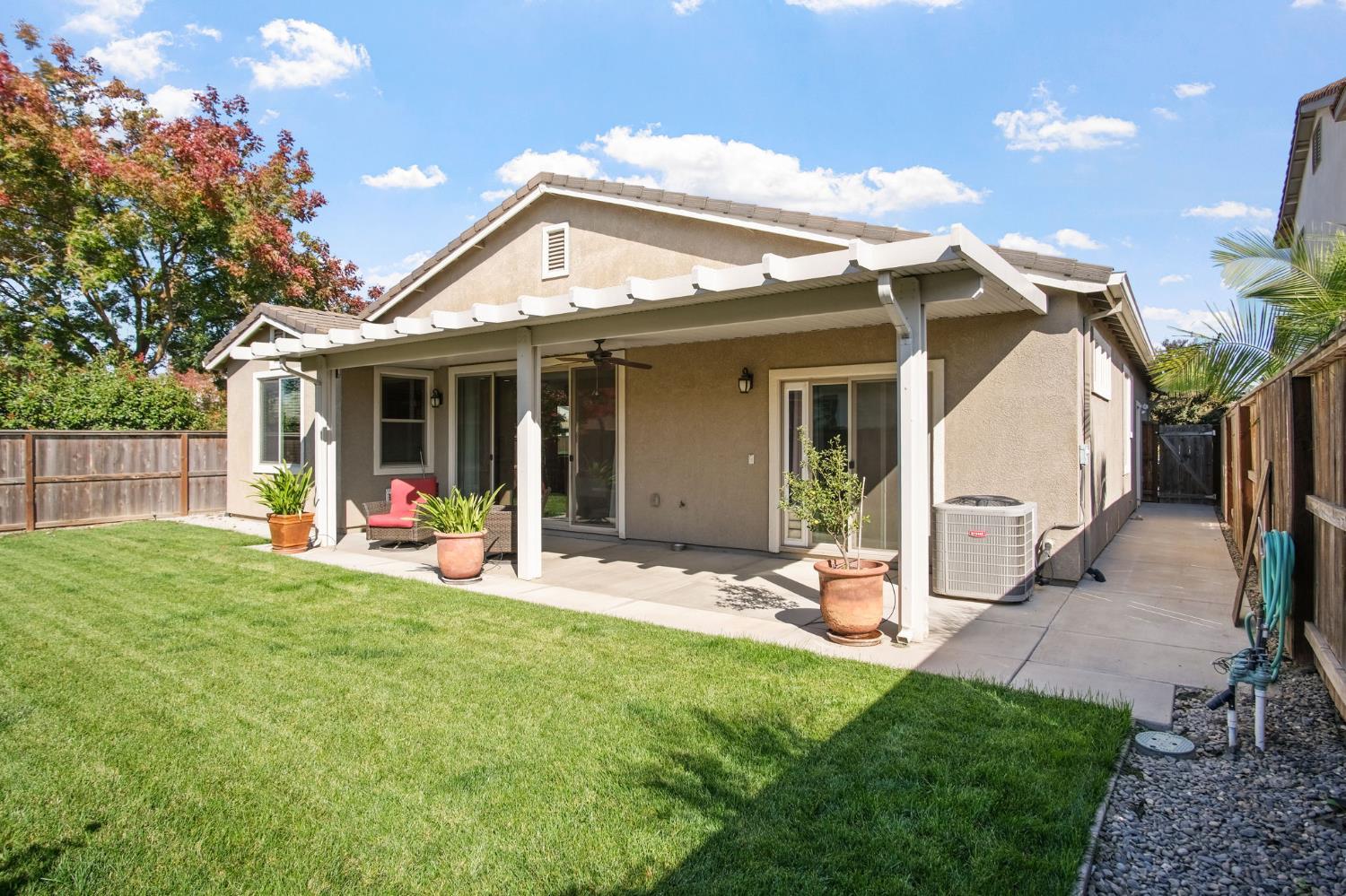 Oakdale, California, 95361, United States, 3 Bedrooms Bedrooms, ,2 BathroomsBathrooms,Residential,For Sale,1985752