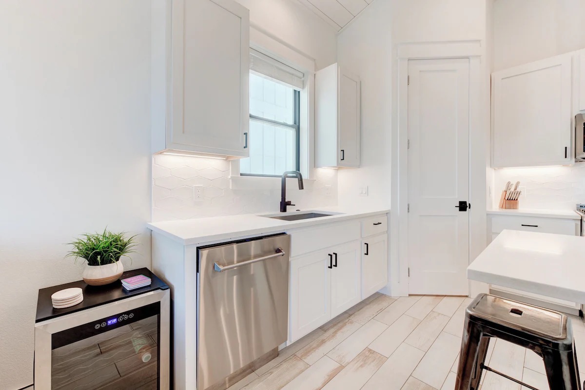 Port Aransas, Texas, 78373, United States, 5 Bedrooms Bedrooms, ,4 BathroomsBathrooms,Residential,For Sale,1982131