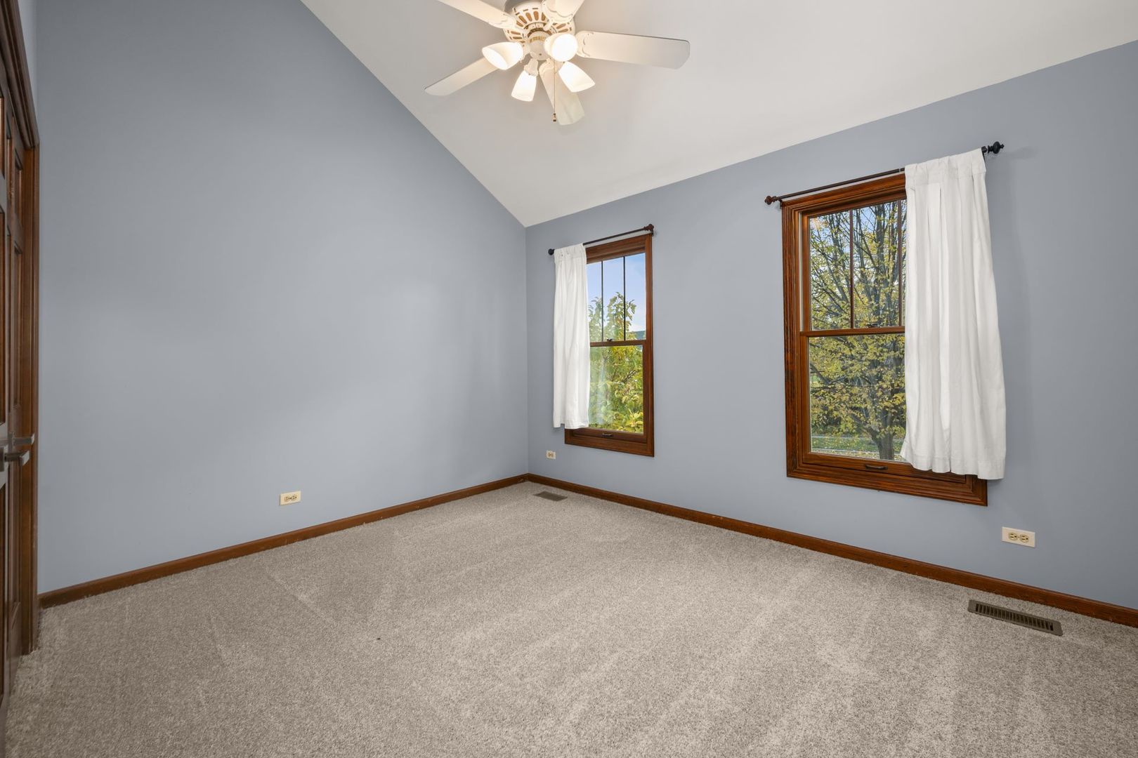 West Chicago, Illinois, 60185, United States, 4 Bedrooms Bedrooms, ,4 BathroomsBathrooms,Residential,For Sale,1991101