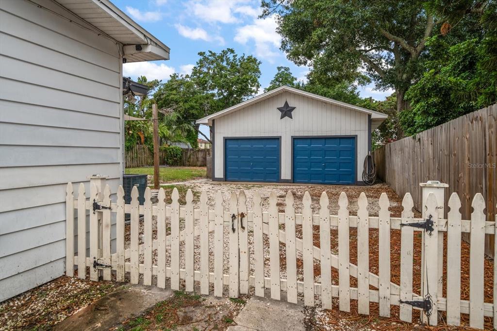 Clearwater, Florida, 33755, United States, 4 Bedrooms Bedrooms, ,3 BathroomsBathrooms,Residential,For Sale,1848993