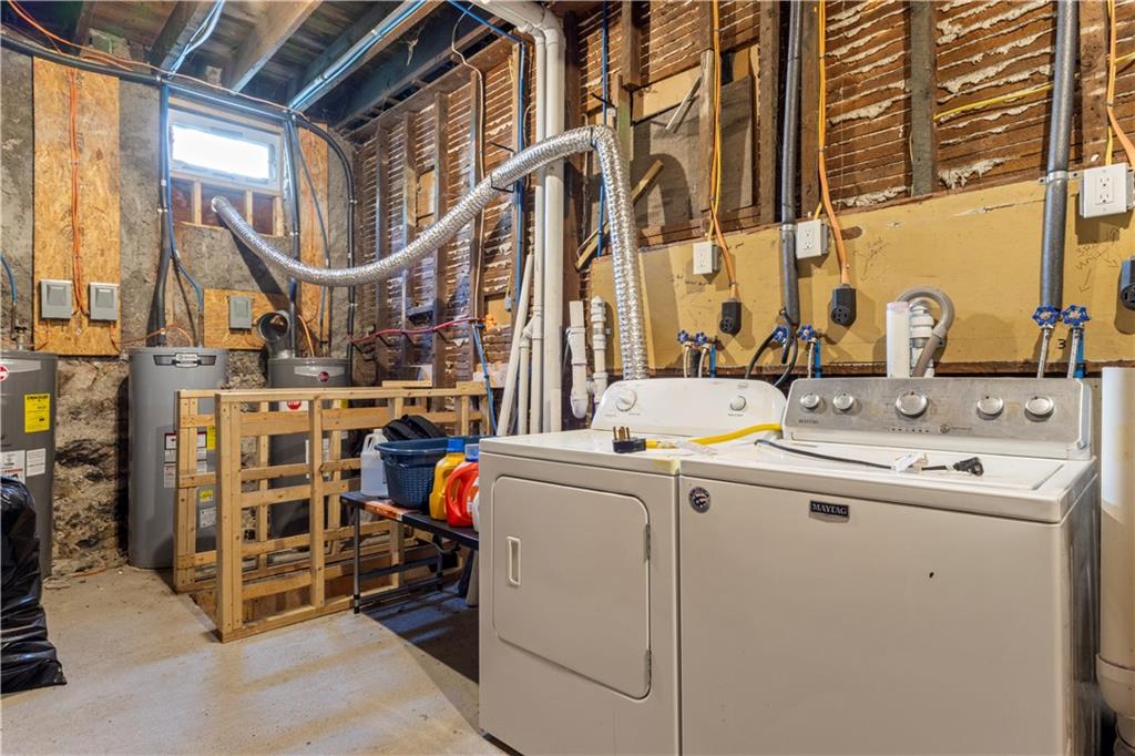 Providence, Rhode Island, 02908, United States, 8 Bedrooms Bedrooms, ,3 BathroomsBathrooms,Residential,For Sale,2006224