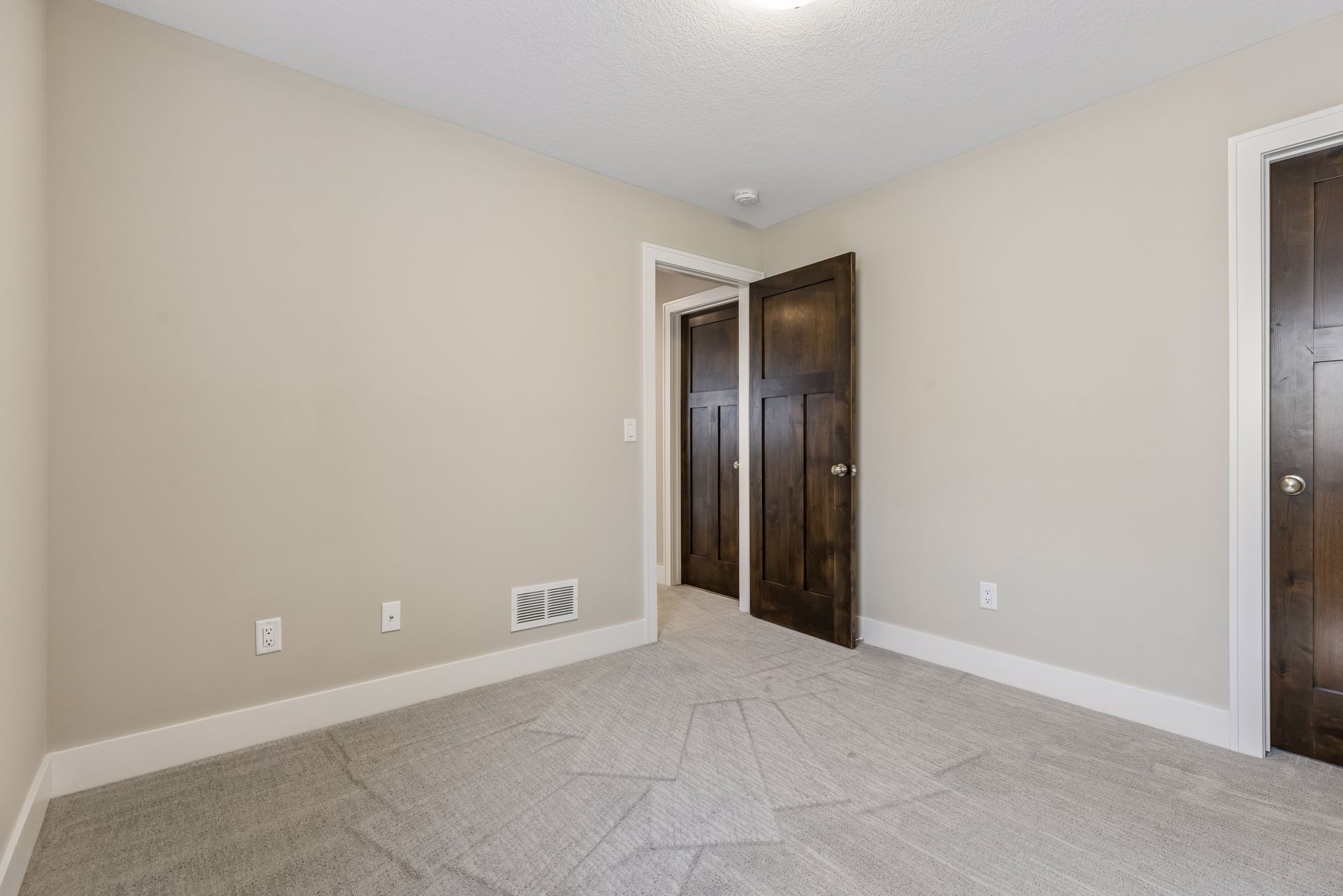  5821 Concord Avenue, Edina, MN 55424 - 物件實景