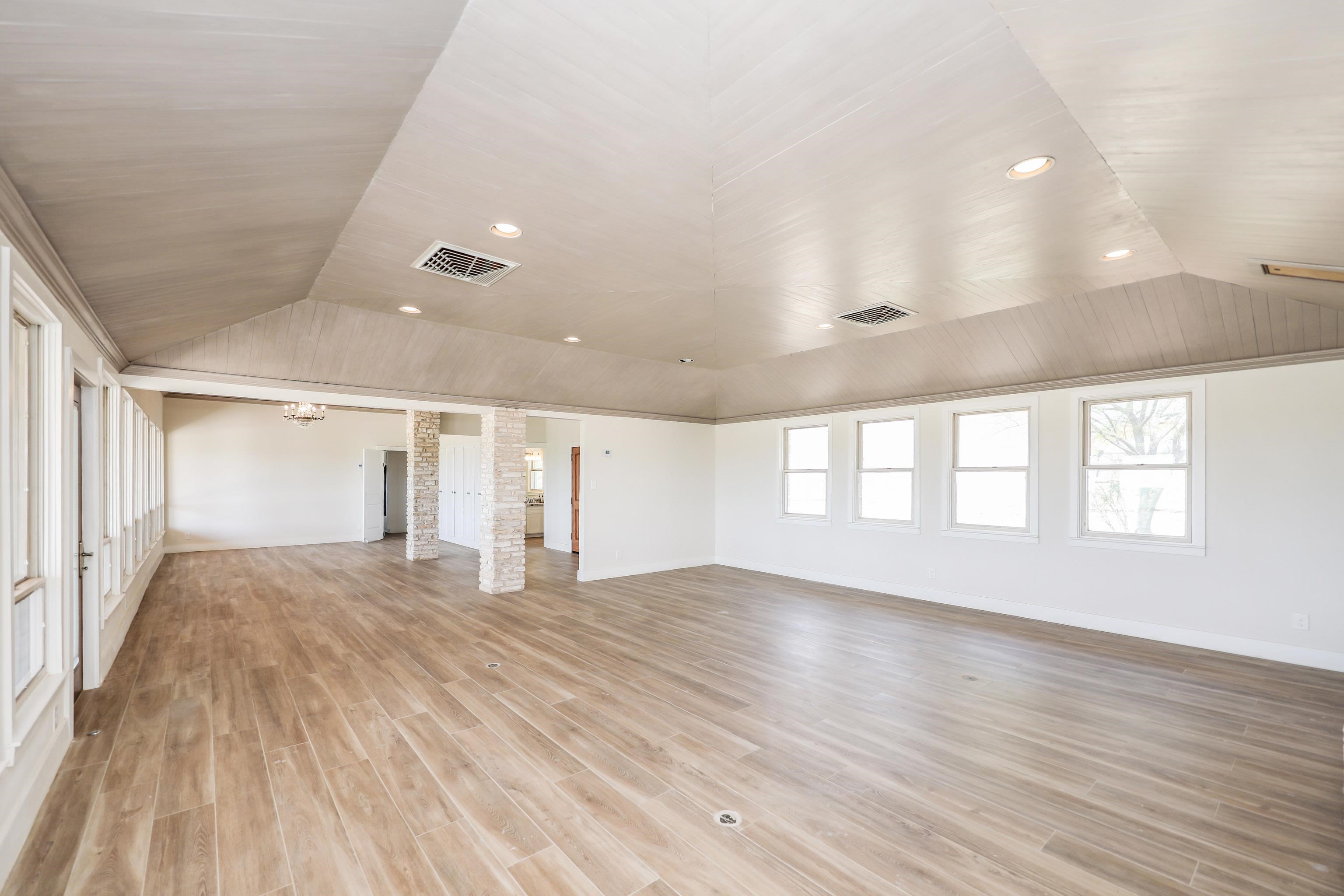 LAREDO, Texas, 78040, United States, 3 Bedrooms Bedrooms, ,3 BathroomsBathrooms,Residential,For Sale,1868916