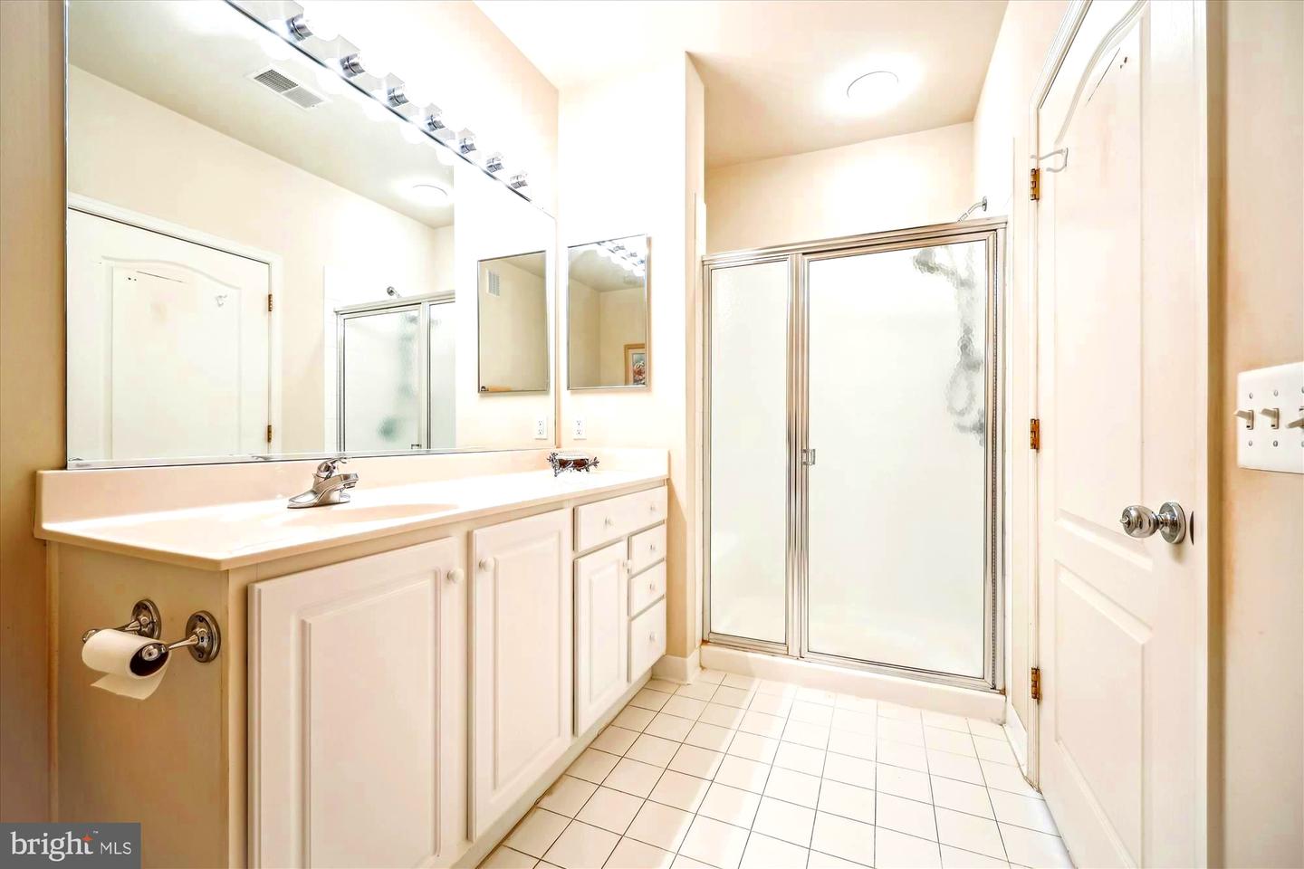 Rockville, Maryland, 20850, United States, 2 Bedrooms Bedrooms, ,2 BathroomsBathrooms,Residential,For Sale,1859700