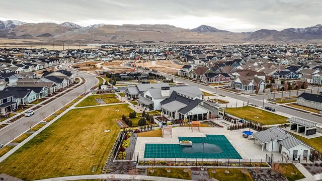 South Jordan, Utah, 84009, United States, 3 Bedrooms Bedrooms, ,3 BathroomsBathrooms,Residential,For Sale,2005216