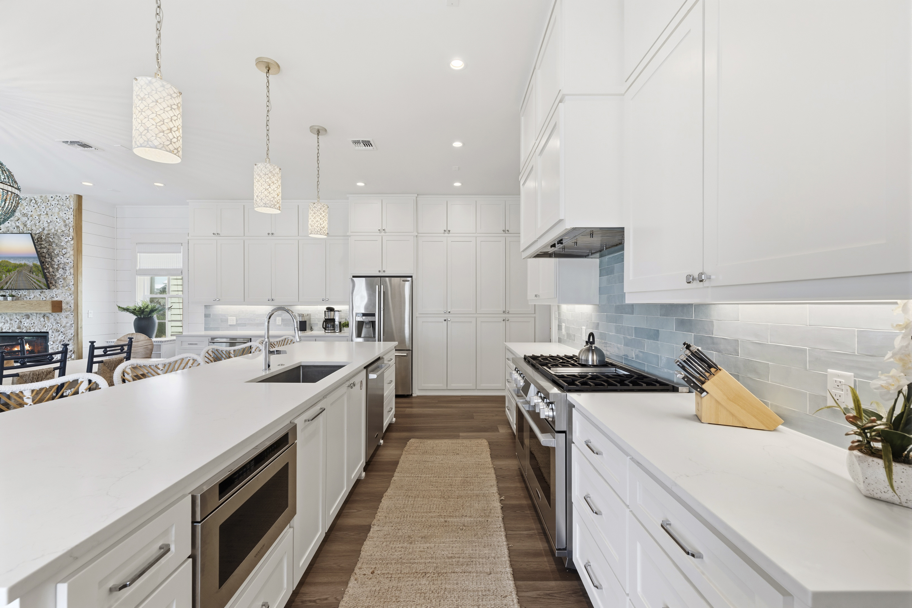  Corner Lot Luxury in Cinnamon Shore South - 物件實景