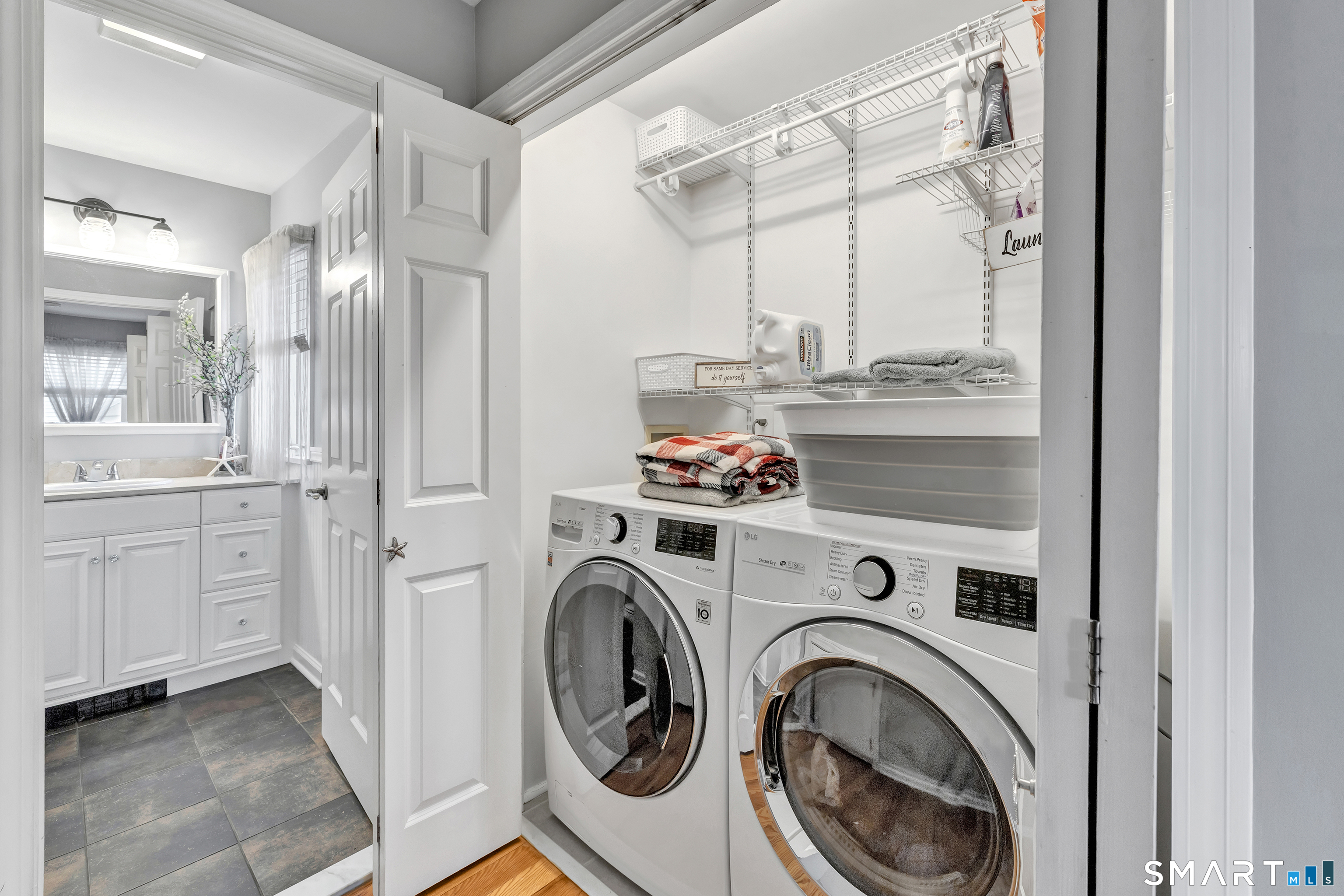 Milford, Connecticut, 06460, United States, 4 Bedrooms Bedrooms, ,2 BathroomsBathrooms,Residential,For Sale,2048246