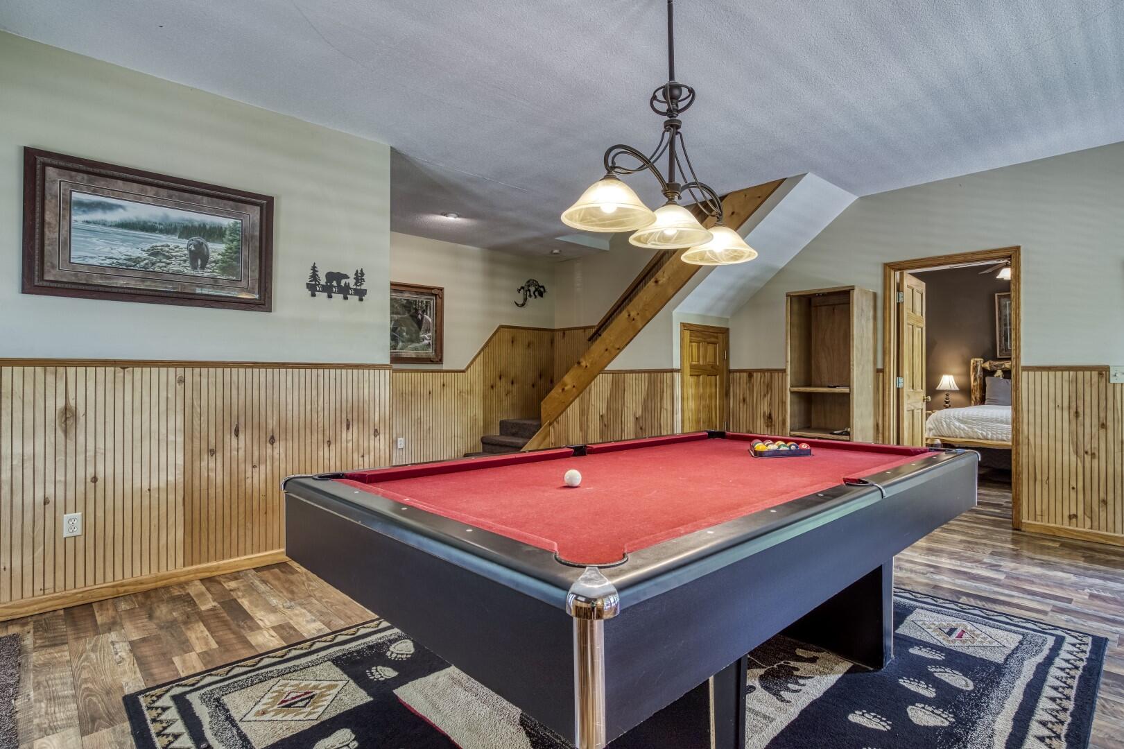 Gatlinburg, Tennessee, 37738, United States, 2 Bedrooms Bedrooms, ,3 BathroomsBathrooms,Residential,For Sale,1931589