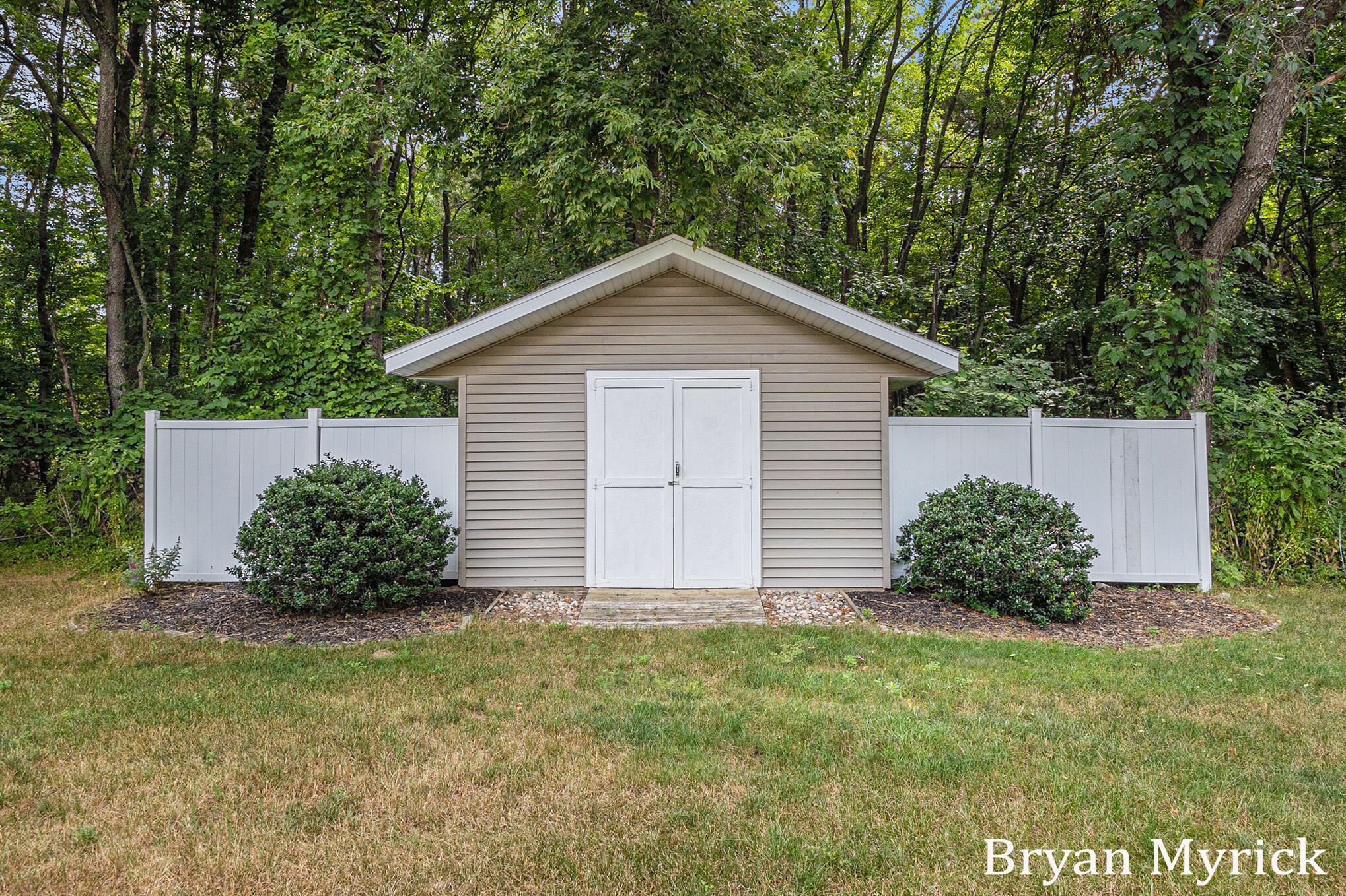 Holland, Michigan, 49423, United States, 3 Bedrooms Bedrooms, ,3 BathroomsBathrooms,Residential,For Sale,1892685