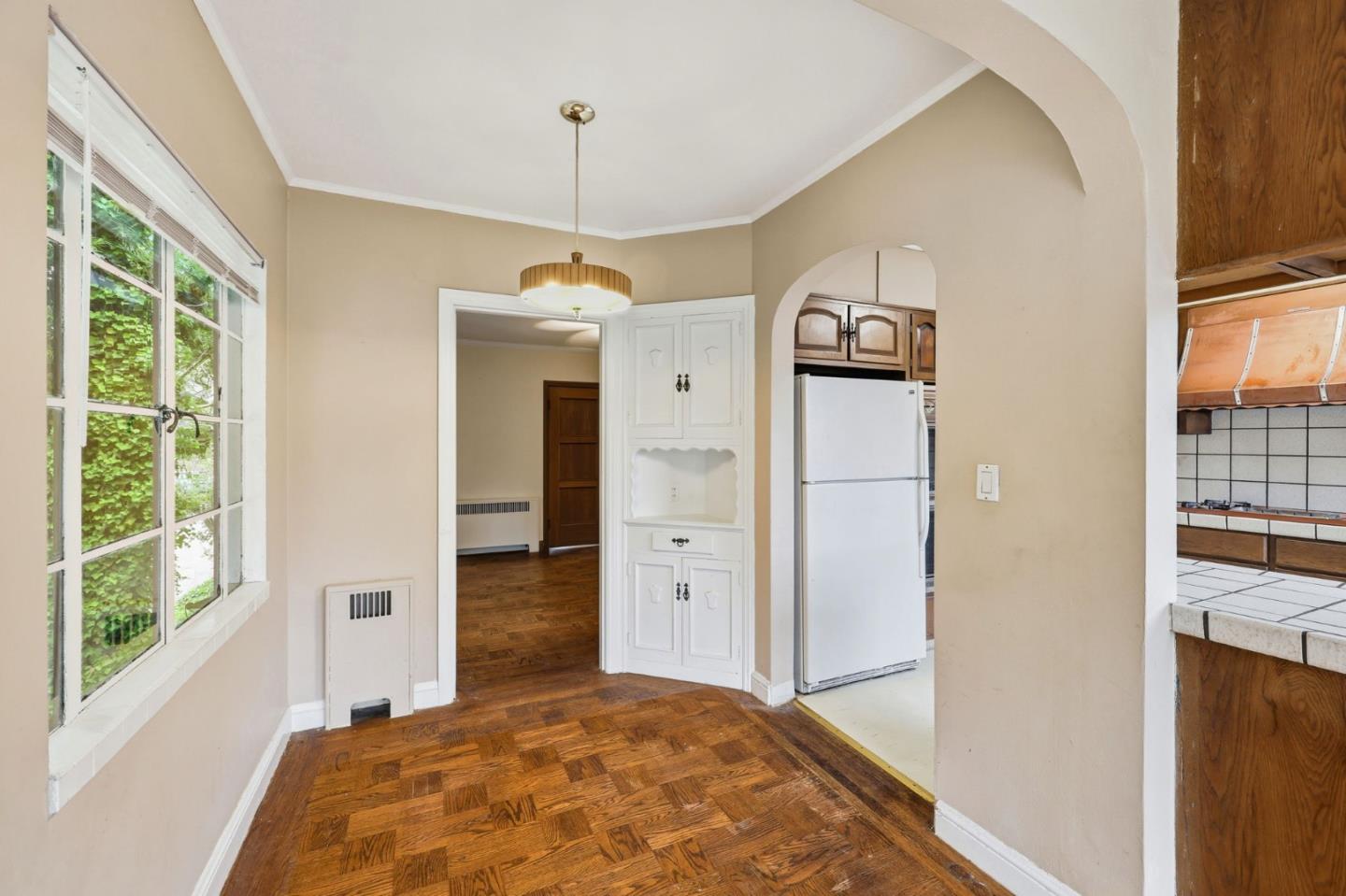 Burlingame, California, 94010, United States, 2 Bedrooms Bedrooms, ,2 BathroomsBathrooms,Residential,For Sale,1987615