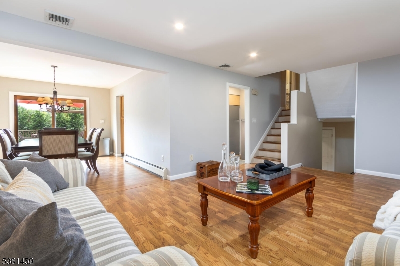 Roxbury Twp., New Jersey, 07876, United States, 4 Bedrooms Bedrooms, ,3 BathroomsBathrooms,Residential,For Sale,1934479