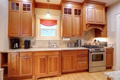 Geneva, New York, 14456, United States, 6 Bedrooms Bedrooms, ,4 BathroomsBathrooms,Residential,For Sale,1901730
