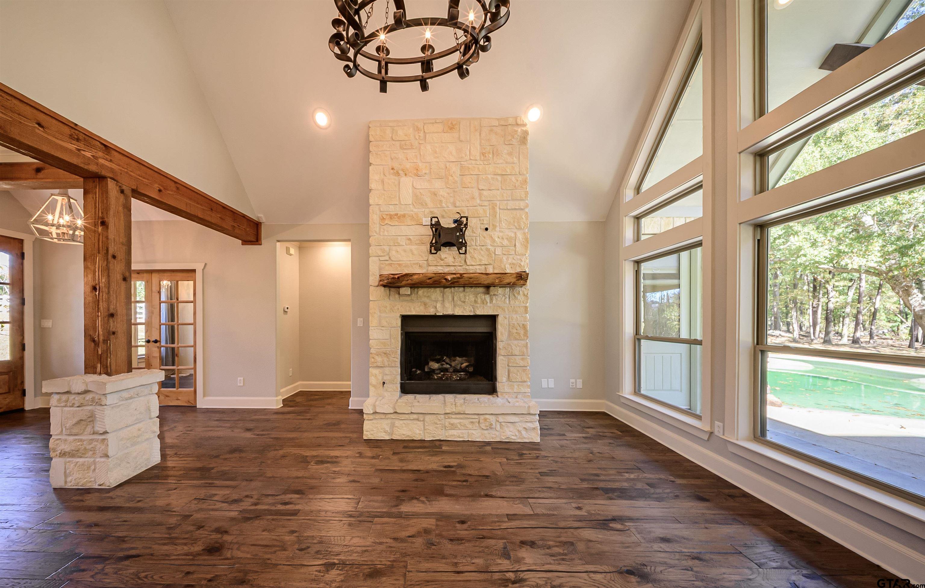 Lindale, Texas, 75771, United States, 4 Bedrooms Bedrooms, ,4 BathroomsBathrooms,Residential,For Sale,1992083