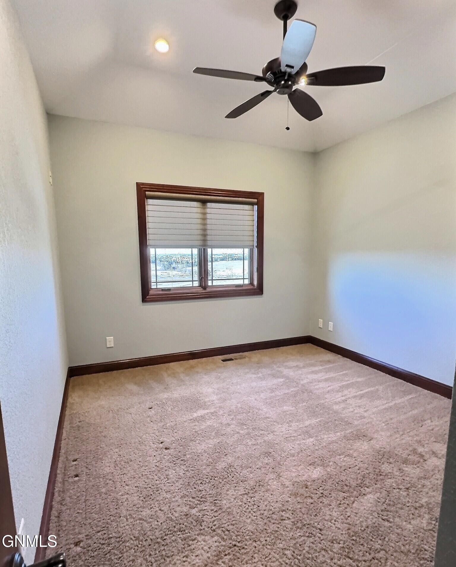 Bismarck, North Dakota, 58501, United States, 4 Bedrooms Bedrooms, ,4 BathroomsBathrooms,Residential,For Sale,2038873