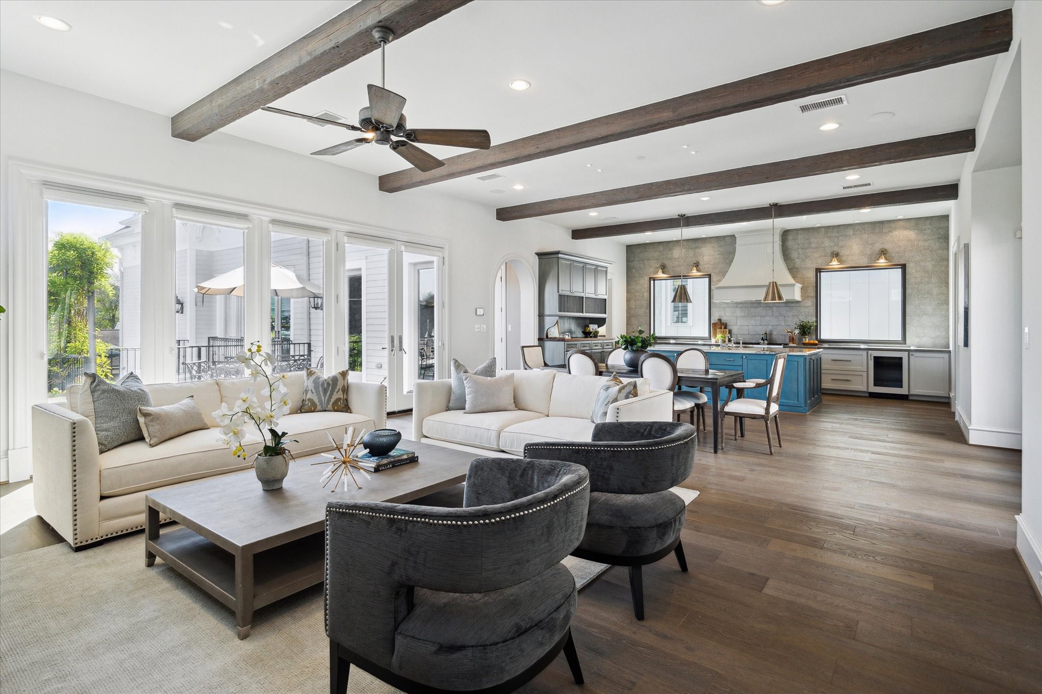  2222 Oxford Street - 物件實景