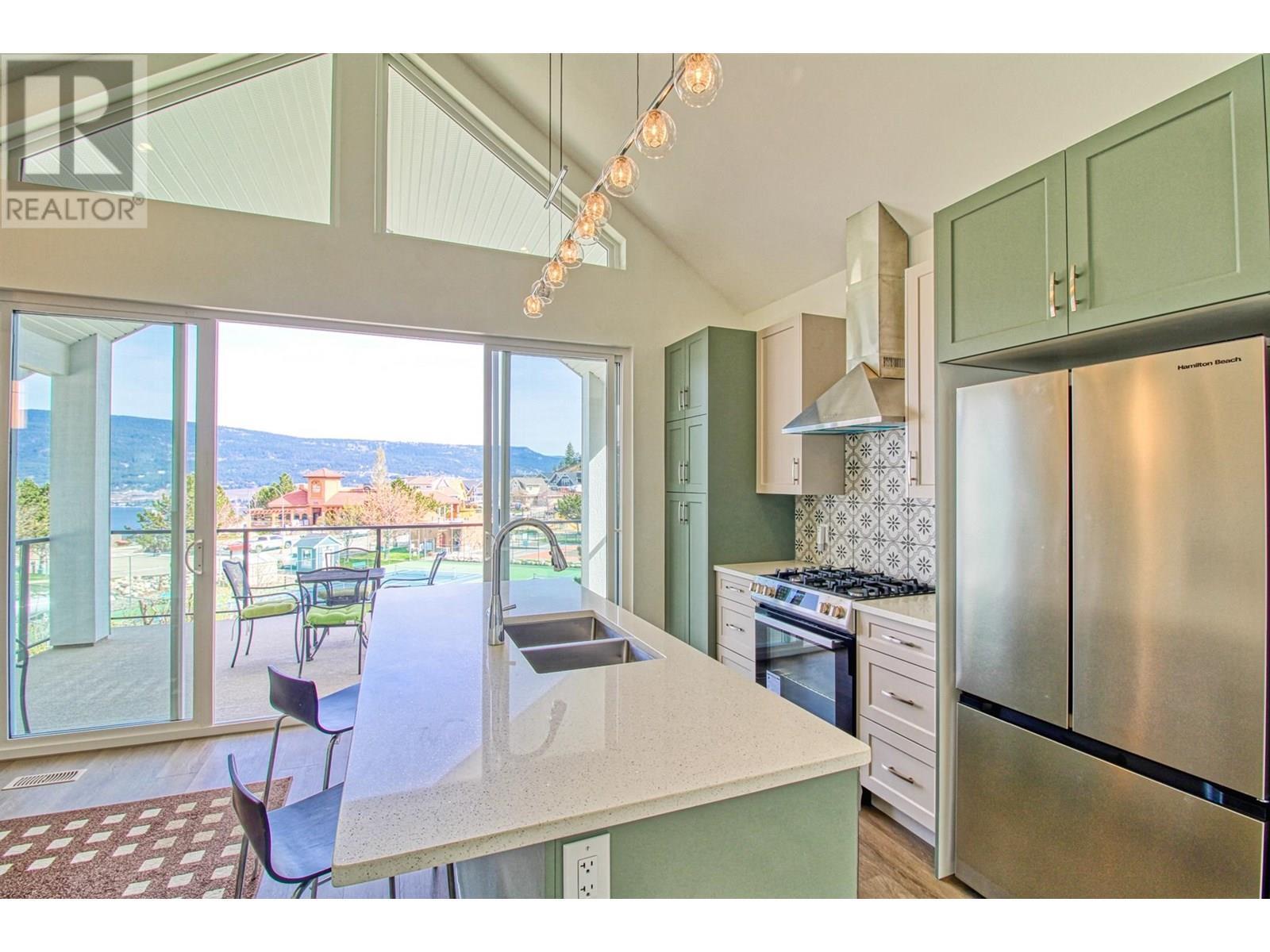 KELOWNA, British Columbia, V1Z 3R8, CA, 3 Bedrooms Bedrooms, ,2 BathroomsBathrooms,Residential,For Sale,1897837
