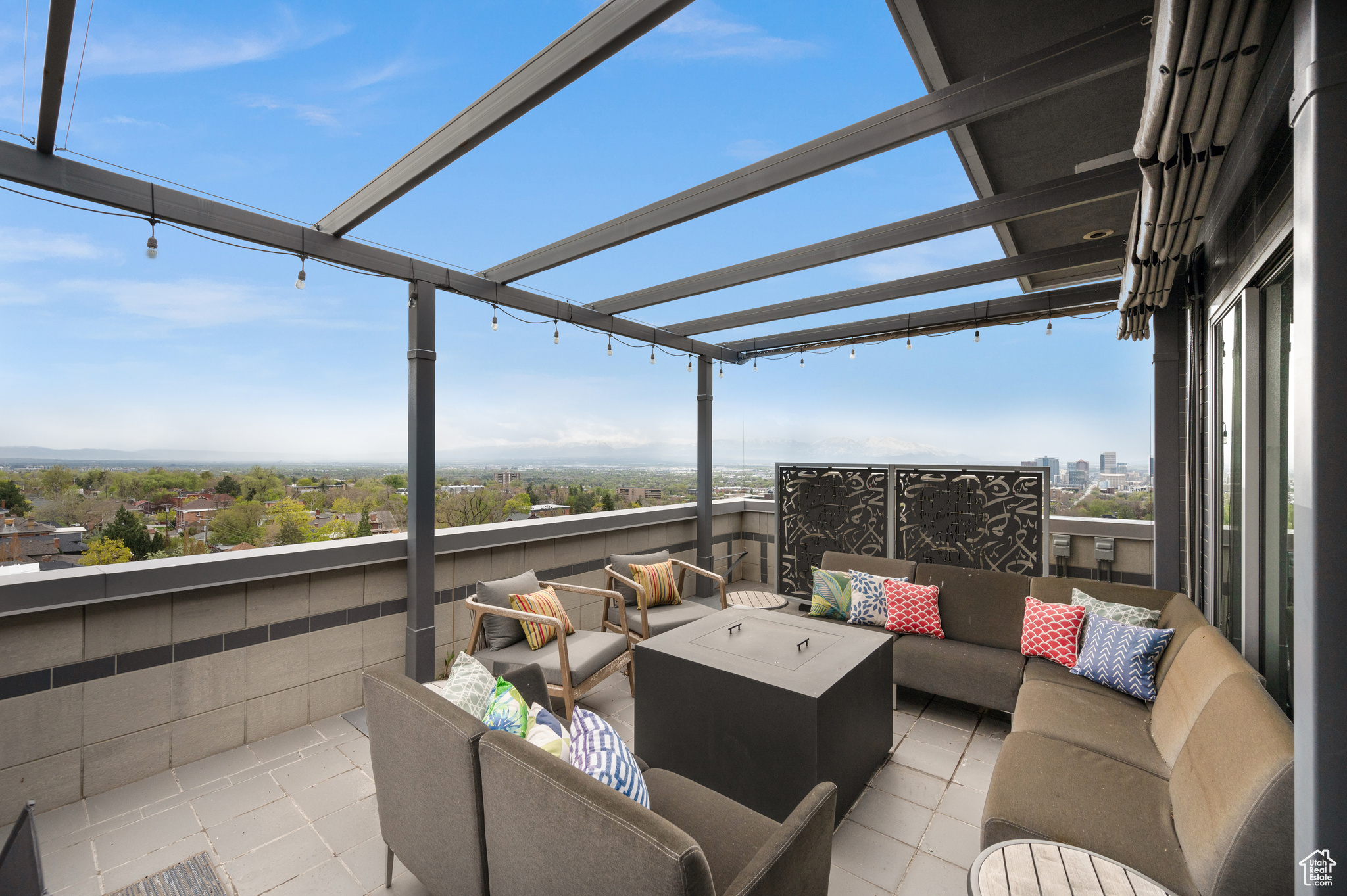 Salt Lake City, Utah, 84102, United States, 3 Bedrooms Bedrooms, ,3 BathroomsBathrooms,Residential,For Sale,1795279