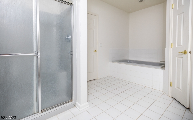 Rockaway Twp., New Jersey, 07866-5821, United States, 2 Bedrooms Bedrooms, ,2 BathroomsBathrooms,Residential,For Sale,1915485