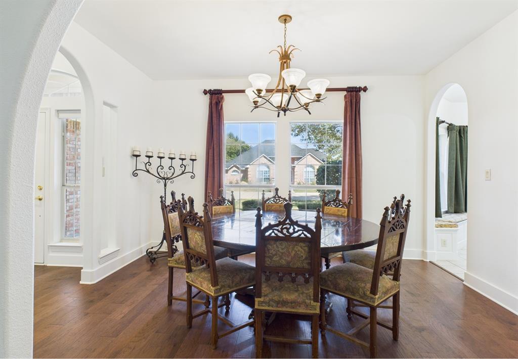 Waxahachie, Texas, 75165, United States, 3 Bedrooms Bedrooms, ,2 BathroomsBathrooms,Residential,For Sale,1977145