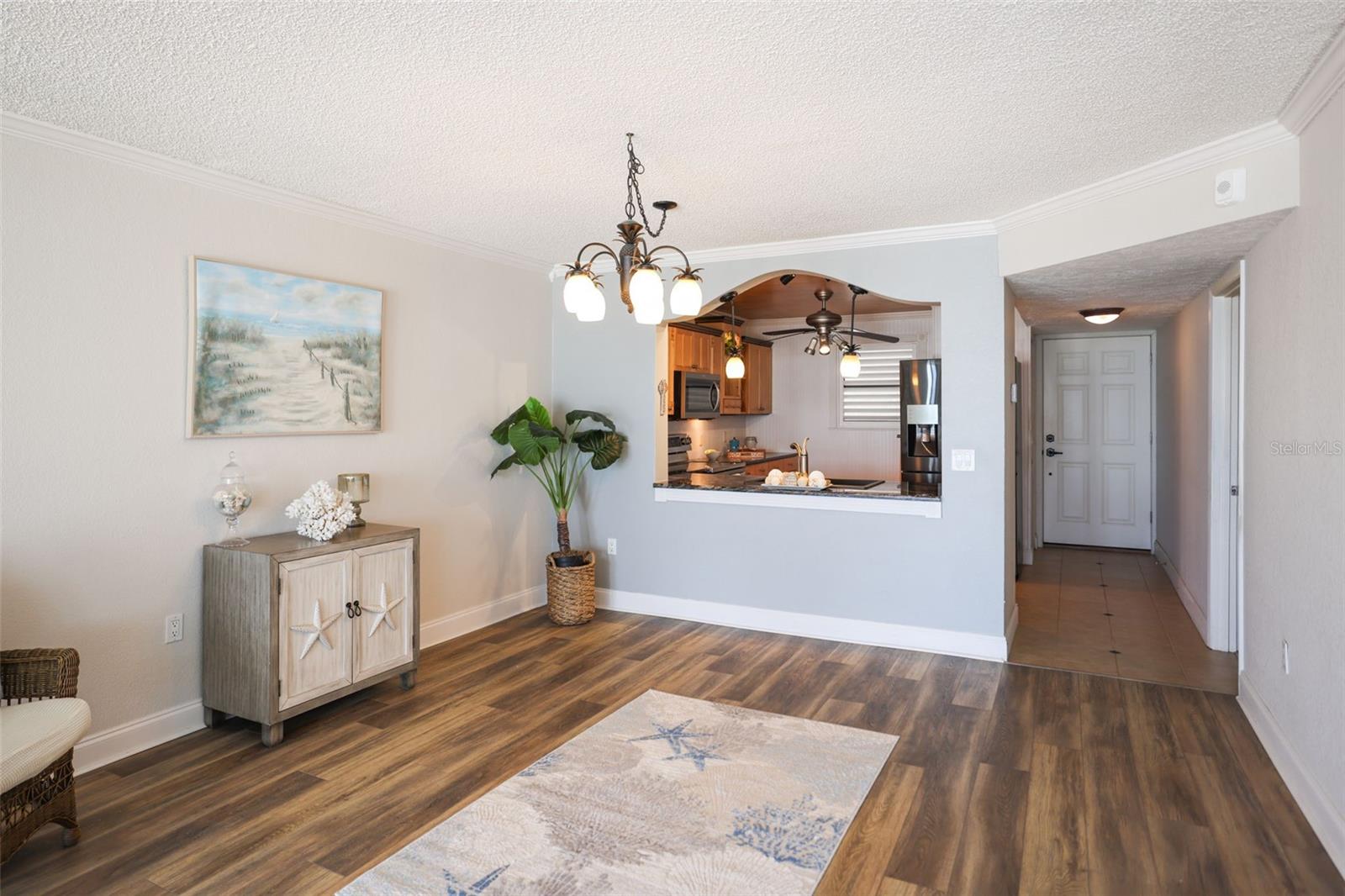 Redington Shores, Florida, 33708, United States, 2 Bedrooms Bedrooms, ,2 BathroomsBathrooms,Residential,For Sale,1979390