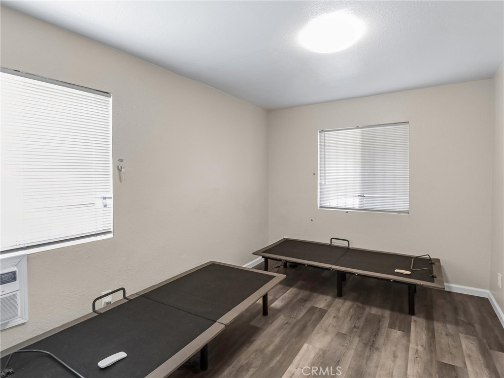 Los Angeles, California, 90003, United States, 5 Bedrooms Bedrooms, ,3 BathroomsBathrooms,Residential,For Sale,1935114