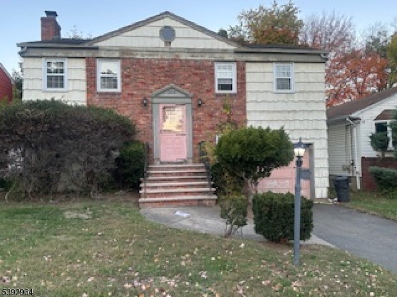 Paterson City, New Jersey, 07502, United States, 4 Bedrooms Bedrooms, ,2 BathroomsBathrooms,Residential,For Sale,2005510