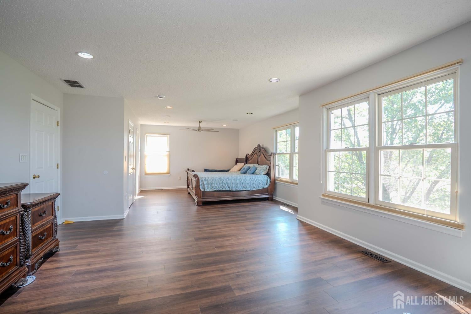 Monroe, New Jersey, 08831, United States, 3 Bedrooms Bedrooms, ,3 BathroomsBathrooms,Residential,For Sale,1981683