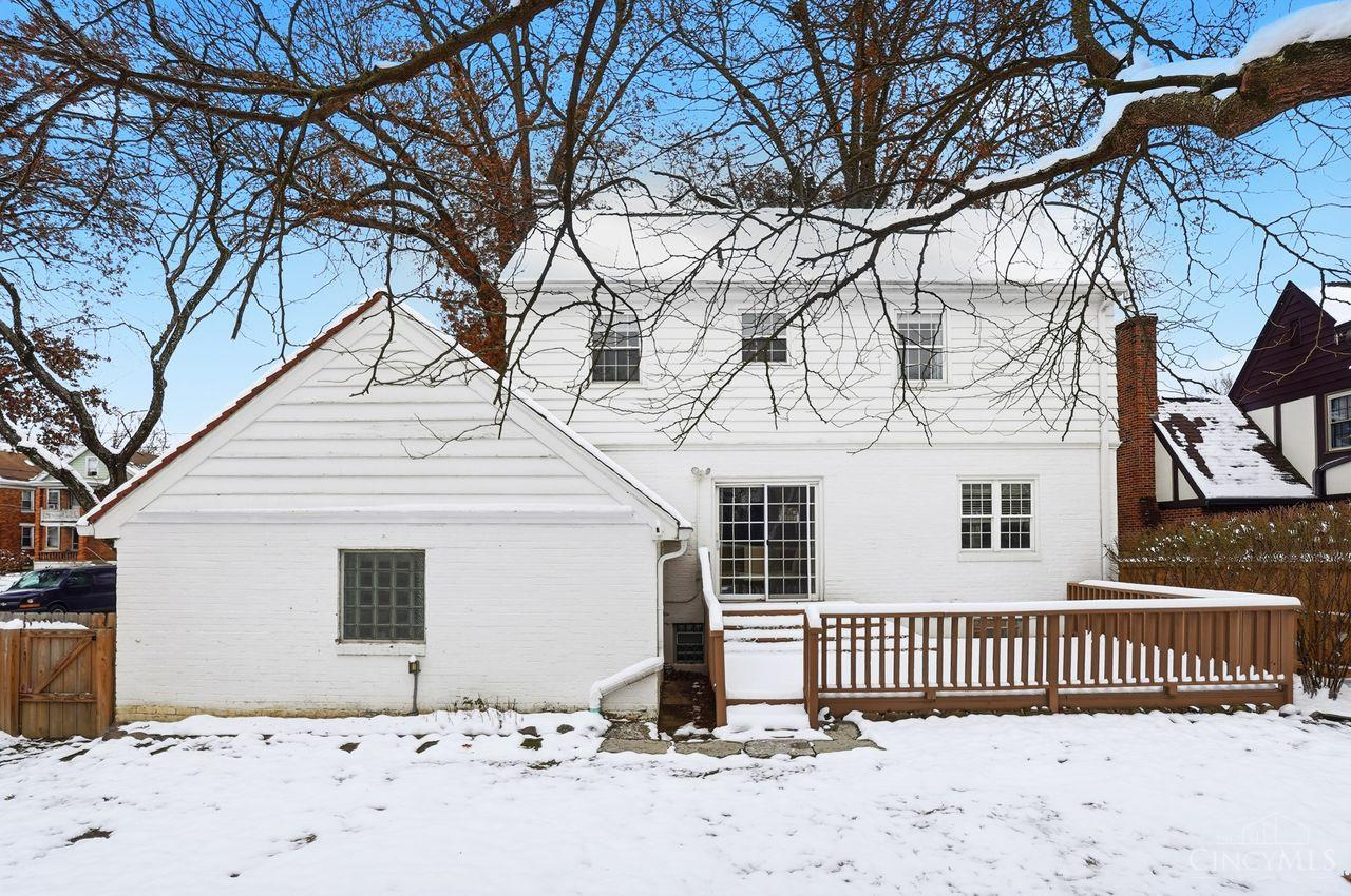 Cincinnati, Ohio, 45209, United States, 3 Bedrooms Bedrooms, ,4 BathroomsBathrooms,Residential,For Sale,2003338