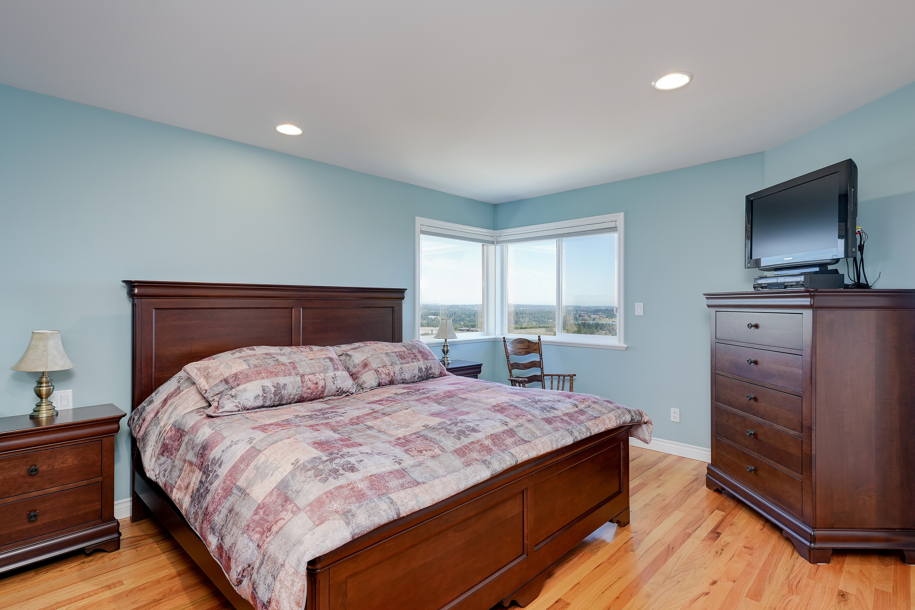  Custom Home in Crystal View - 物件實景
