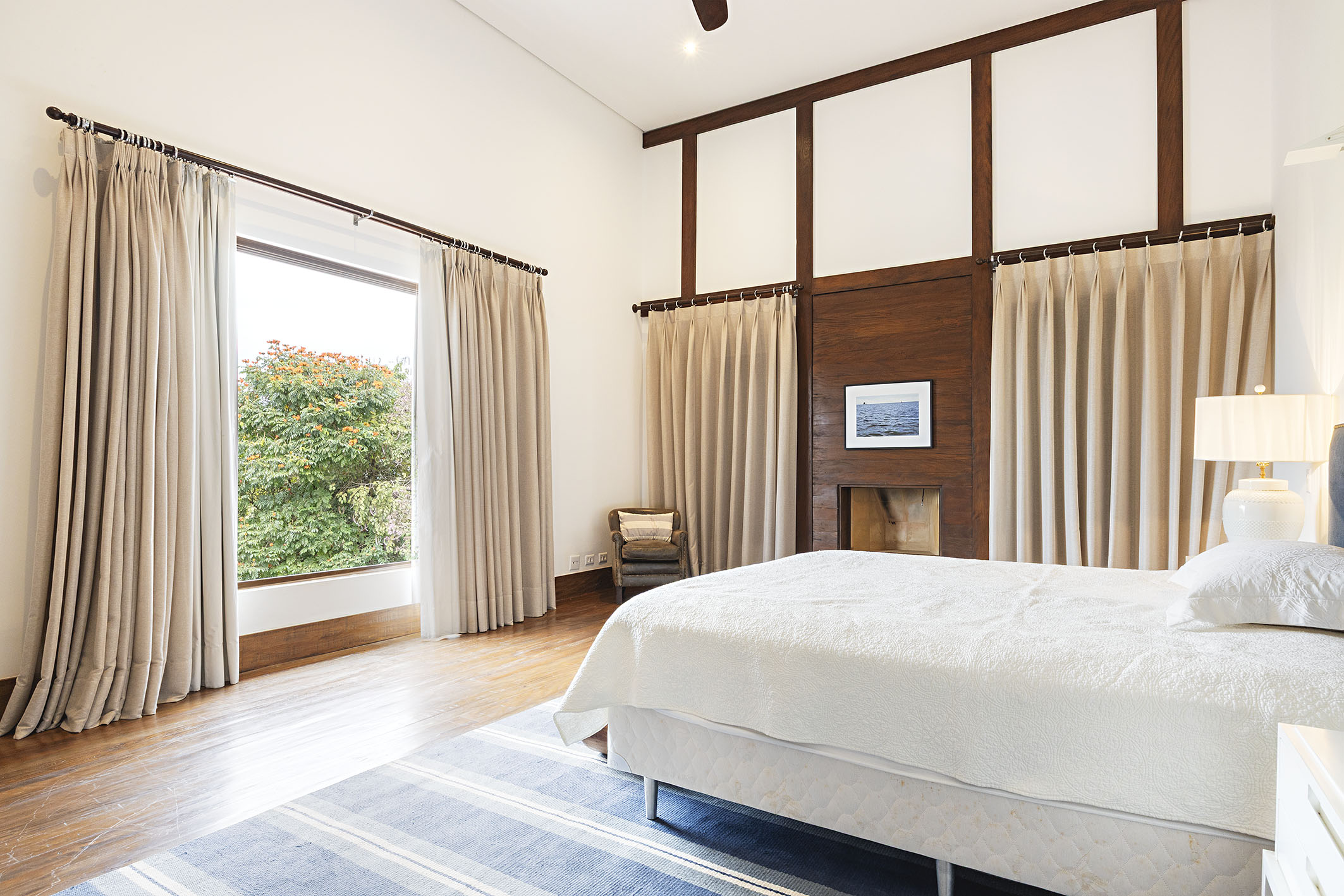  Farmhouse-Style Residence with Permanent Views of the Golf Course - 物件實景