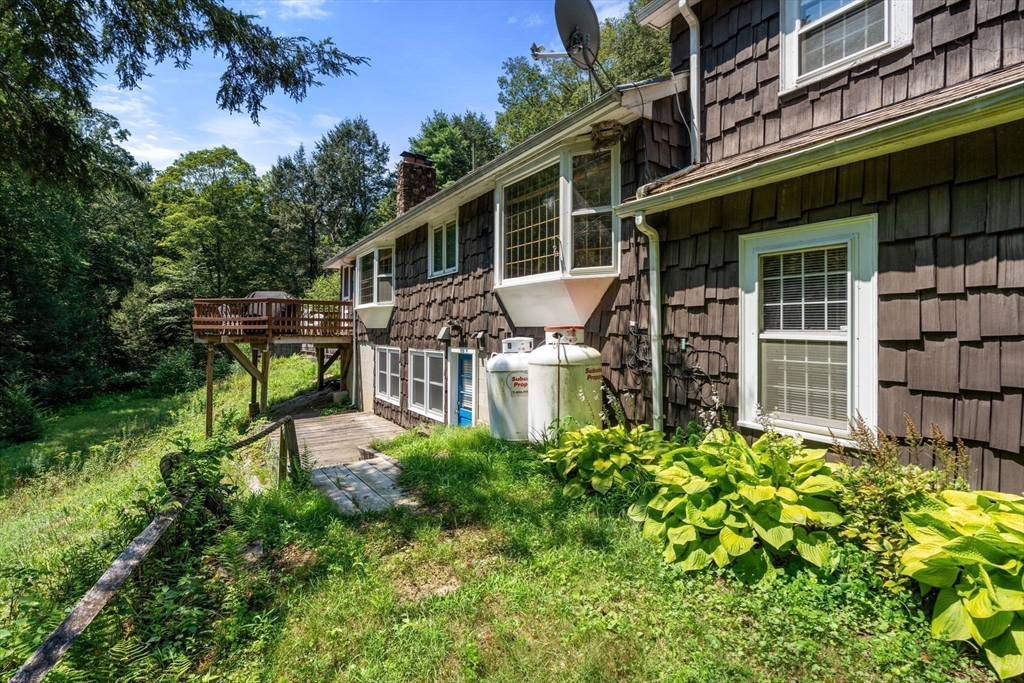 Holland, Massachusetts, 01521, United States, 7 Bedrooms Bedrooms, ,6 BathroomsBathrooms,Residential,For Sale,1941756