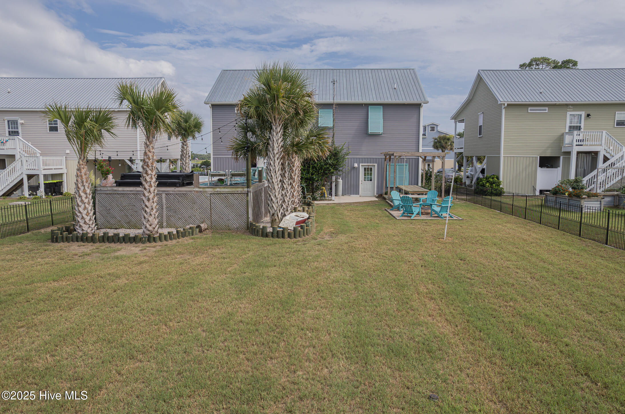 Hubert, North Carolina, 28539, United States, 4 Bedrooms Bedrooms, ,3 BathroomsBathrooms,Residential,For Sale,1974043