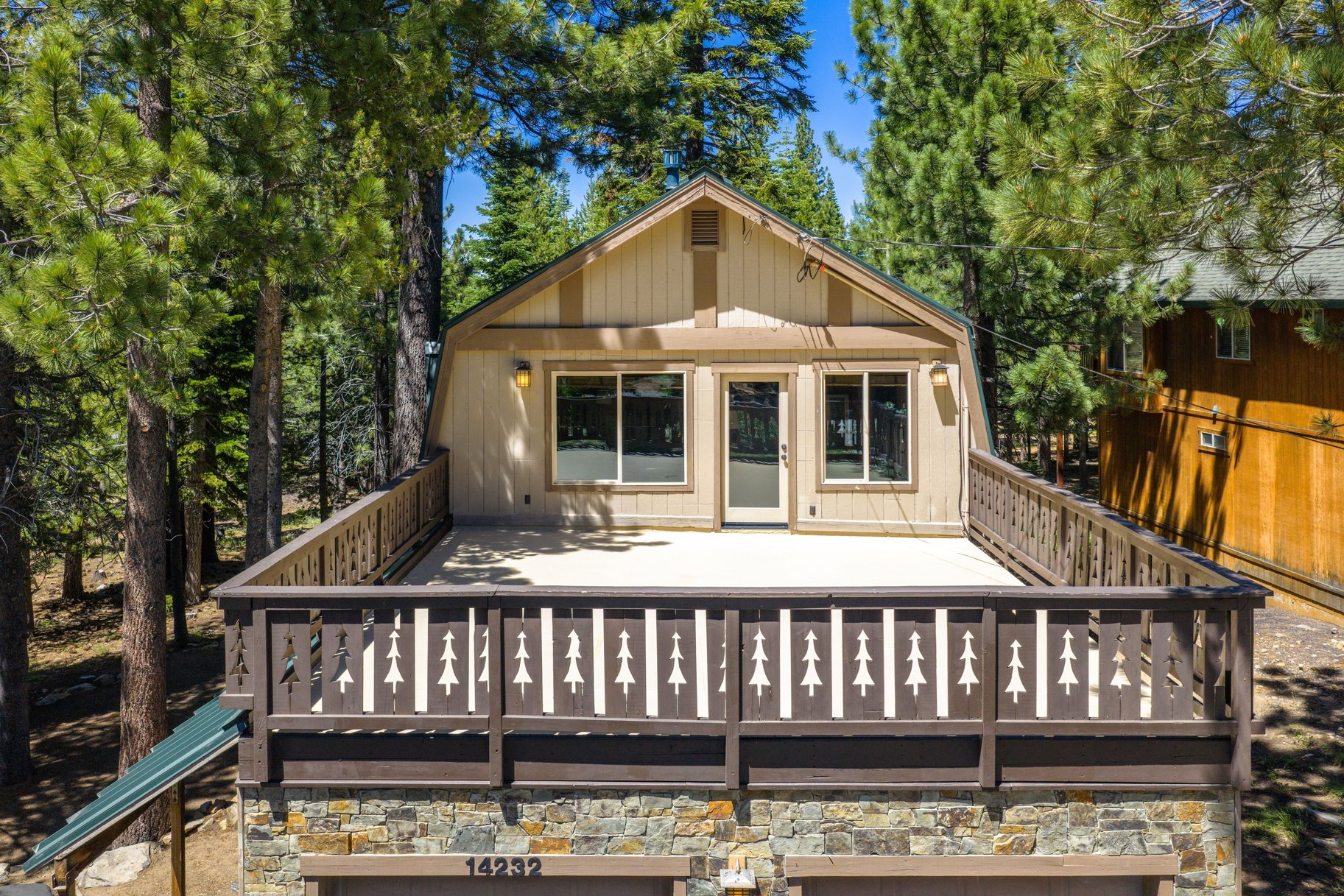  Updated Tahoe Donner retreat with a greenbelt setting - 物件實景