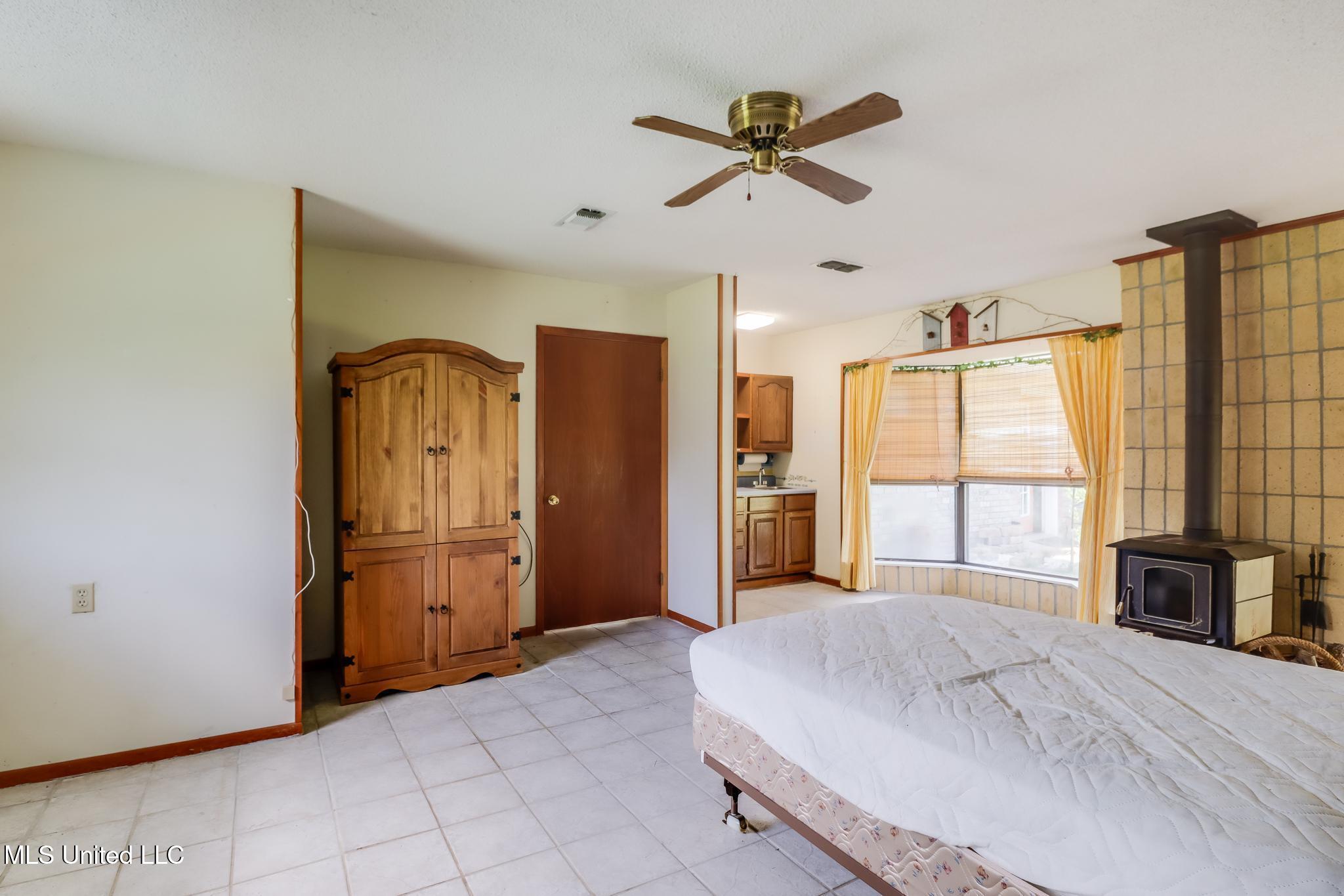 Pass Christian, Mississippi, 39571, United States, 3 Bedrooms Bedrooms, ,2 BathroomsBathrooms,Residential,For Sale,1874692