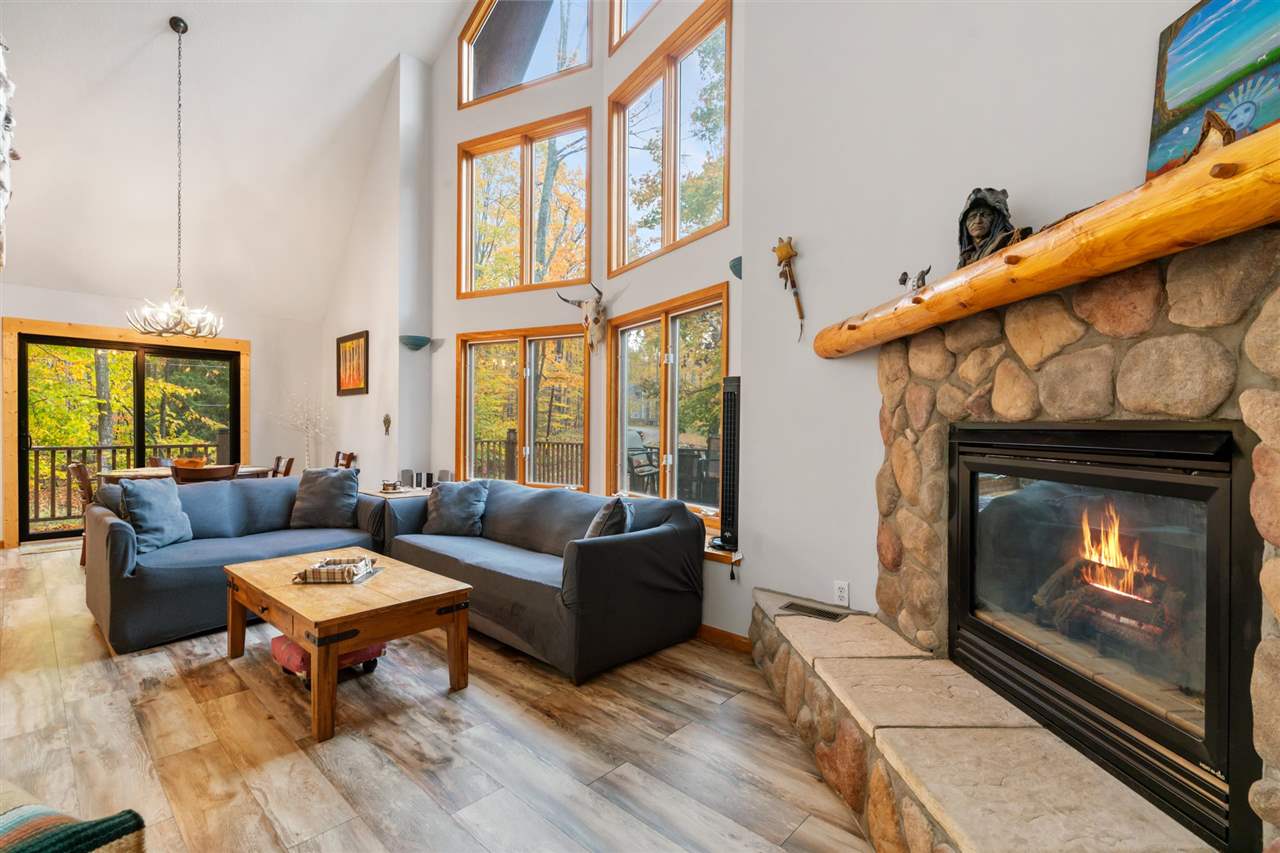 Harbor Springs, Michigan, 49740, United States, 3 Bedrooms Bedrooms, ,2 BathroomsBathrooms,Residential,For Sale,1989648