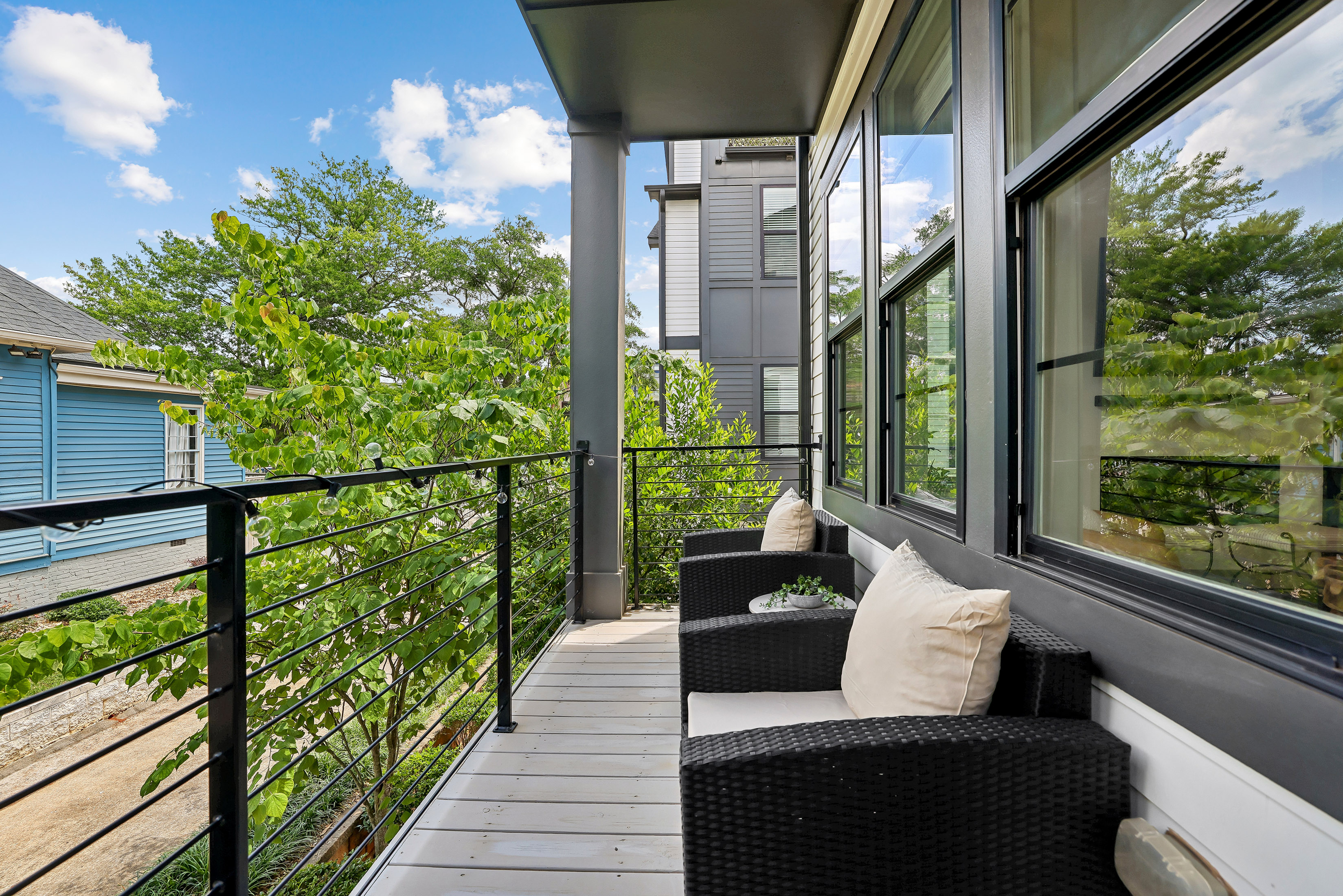  Sunlit Corner Unit Townhome with a Private Rooftop Terrace - 物件實景
