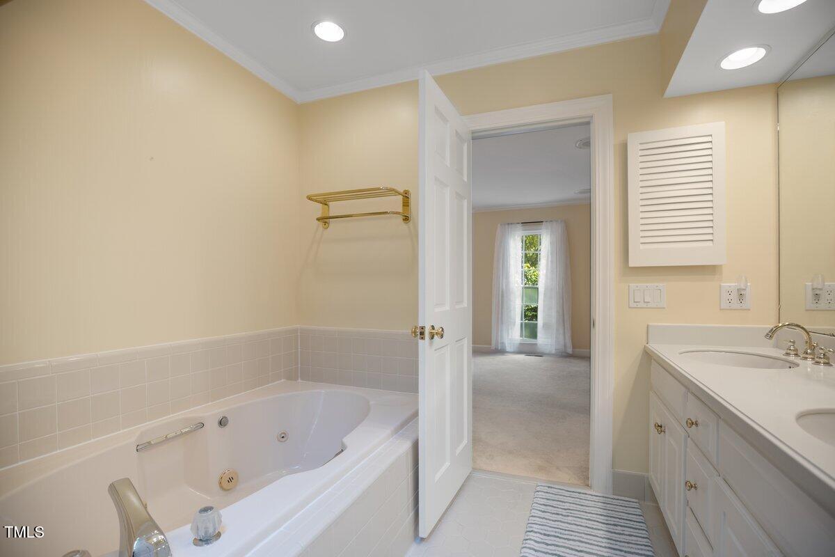 Rocky Mount, North Carolina, 27804, United States, 4 Bedrooms Bedrooms, ,5 BathroomsBathrooms,Residential,For Sale,1900996
