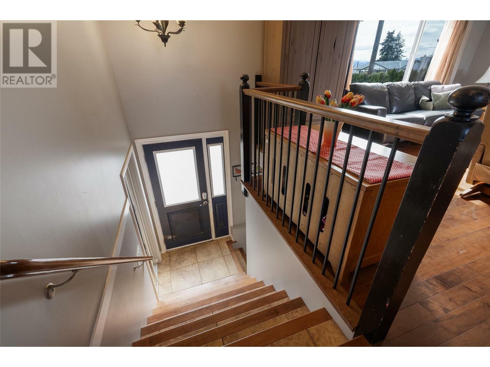 KELOWNA, British Columbia, V1X 6M4, CA, 3 Bedrooms Bedrooms, ,2 BathroomsBathrooms,Residential,For Sale,1836939