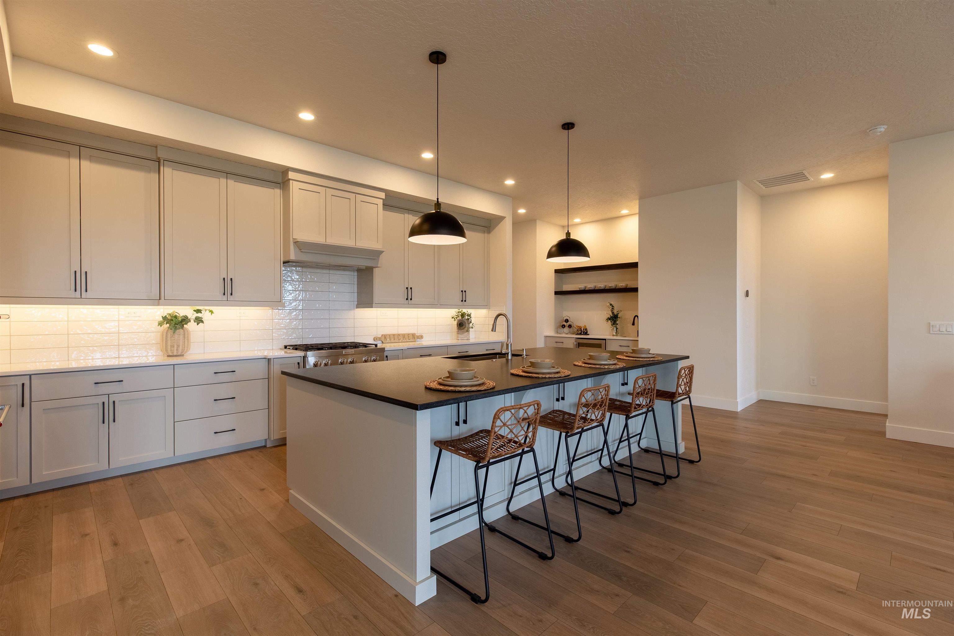 Meridian, Idaho, 83642, United States, 4 Bedrooms Bedrooms, ,3 BathroomsBathrooms,Residential,For Sale,1992156