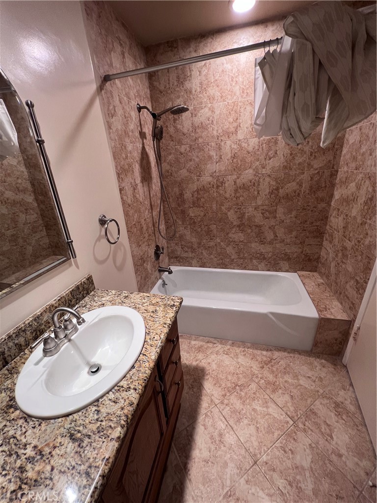 Culver City, California, 90230, United States, 2 Bedrooms Bedrooms, ,1 BathroomBathrooms,Residential,For Sale,1902529