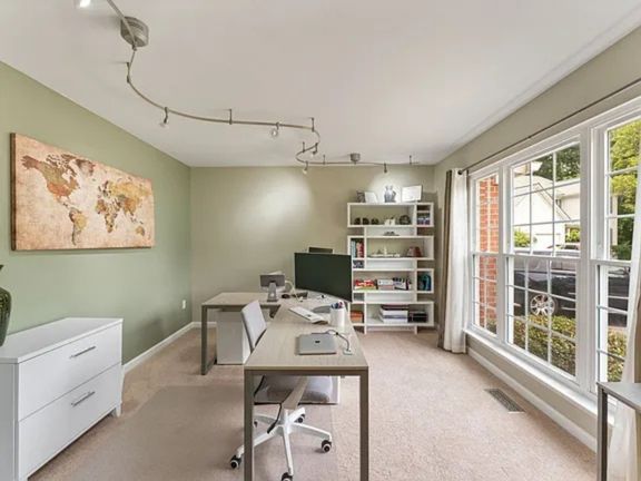 Manassas Park, Virginia, 20111, United States, 4 Bedrooms Bedrooms, ,4 BathroomsBathrooms,Residential,For Sale,1978924