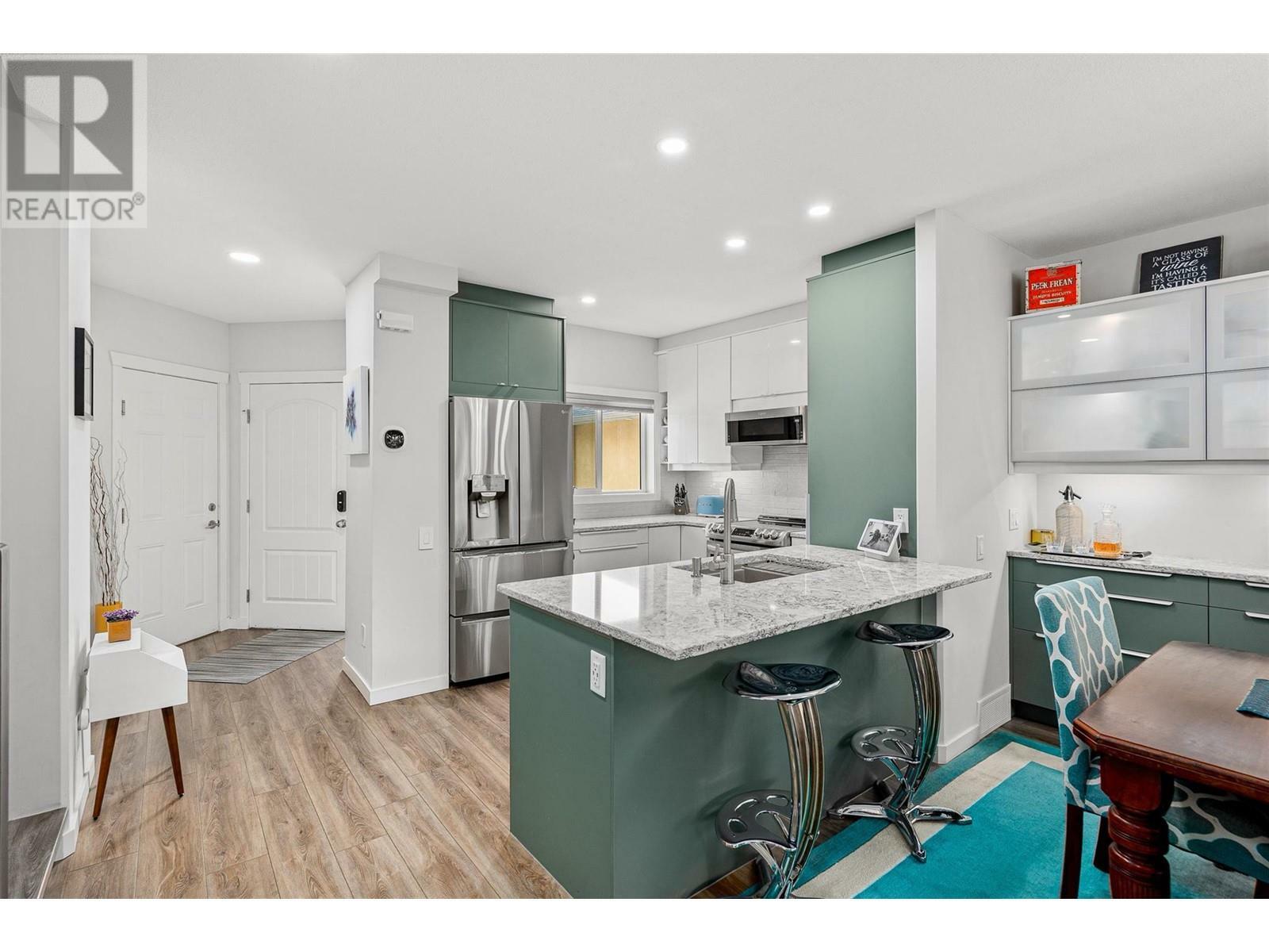 KELOWNA, British Columbia, V1V 2W3, CA, 4 Bedrooms Bedrooms, ,3 BathroomsBathrooms,Residential,For Sale,1838850