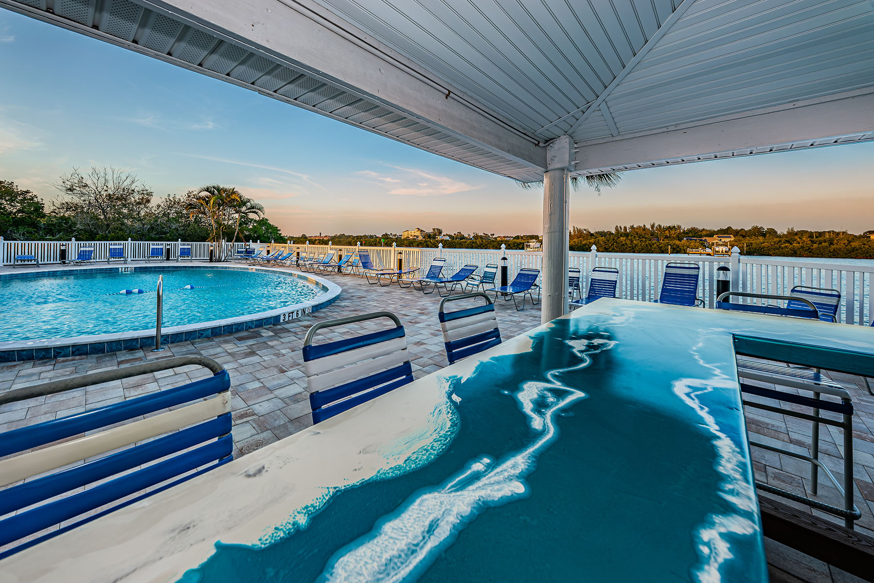  BAY SHORES YACHT & TENNIS CLUB - 物件實景