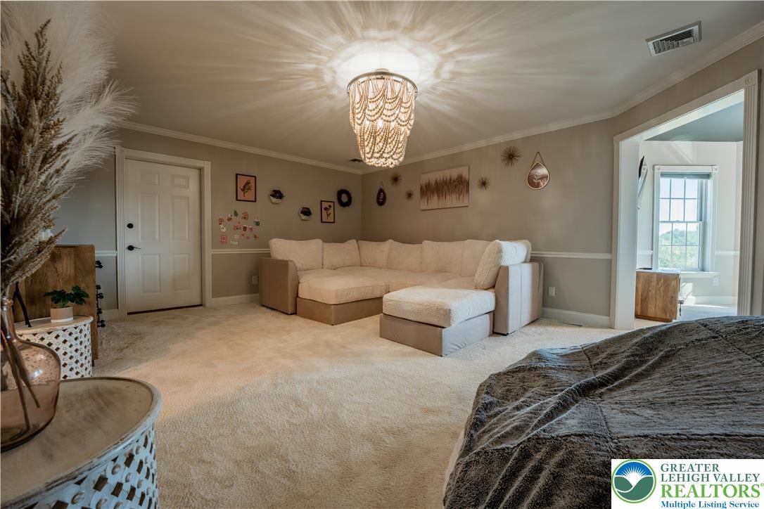 Bushkill Twp, Pennsylvania, 18064, United States, 14 Bedrooms Bedrooms, ,9 BathroomsBathrooms,Residential,For Sale,1903016