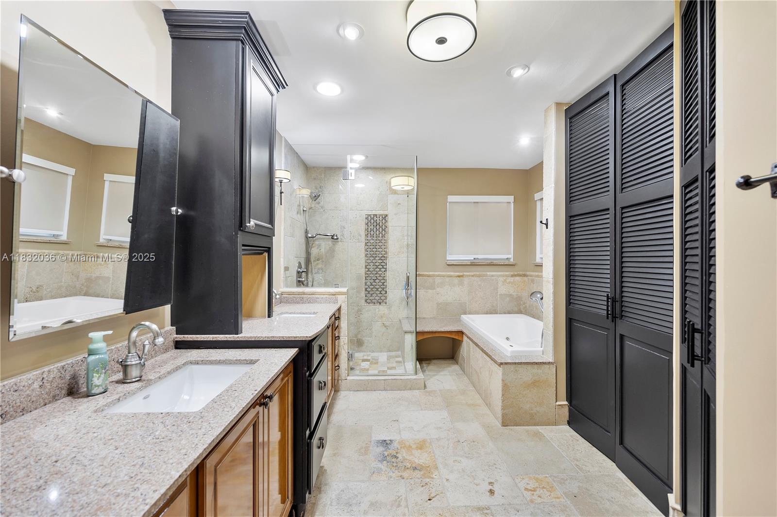 Miami, Florida, 33186, United States, 4 Bedrooms Bedrooms, ,3 BathroomsBathrooms,Residential,For Sale,1882398