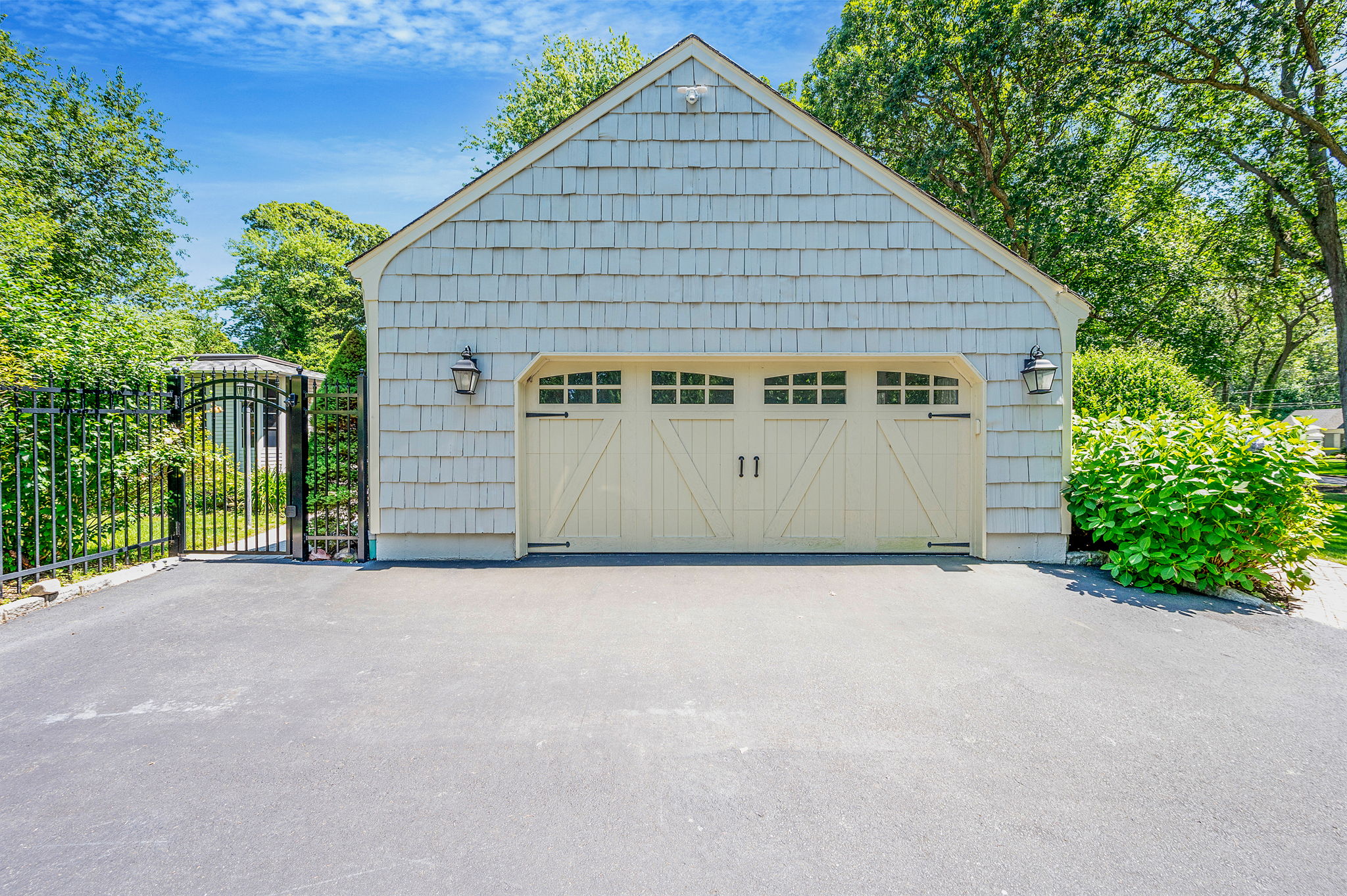 Mount Sinai, New York, 11766, United States, 4 Bedrooms Bedrooms, ,3 BathroomsBathrooms,Residential,For Sale,1924395