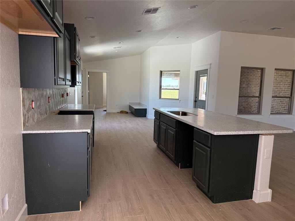 Altus, Oklahoma, 73521, United States, 4 Bedrooms Bedrooms, ,3 BathroomsBathrooms,Residential,For Sale,1980634