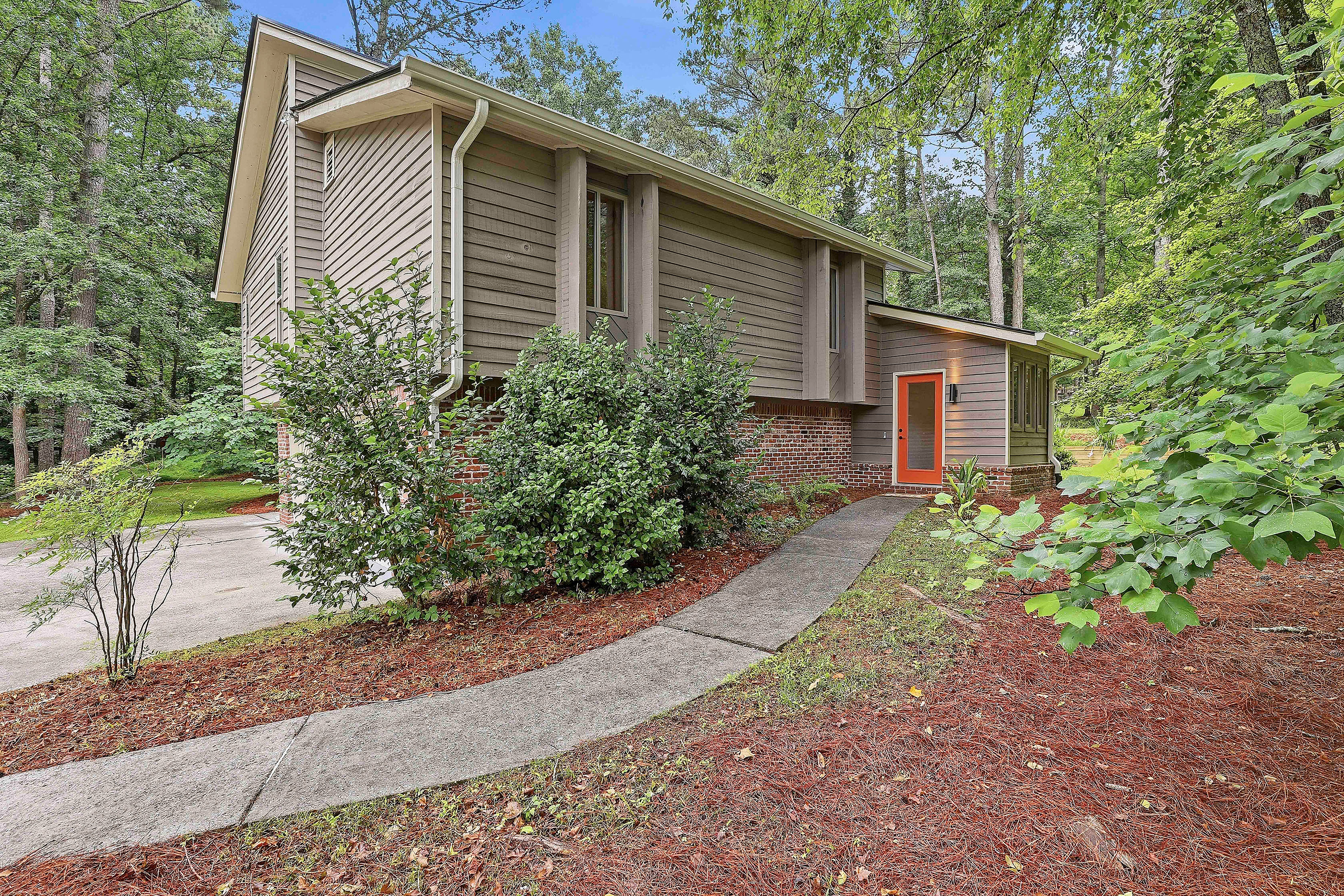  Picture Perfect Home Embodies Mid-century Elegance and Charm - 物件實景